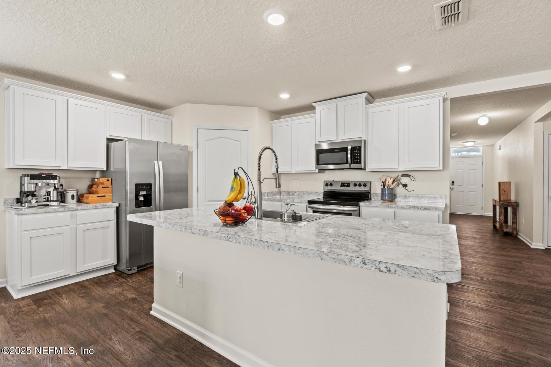 823 CAMERON OAKS Place