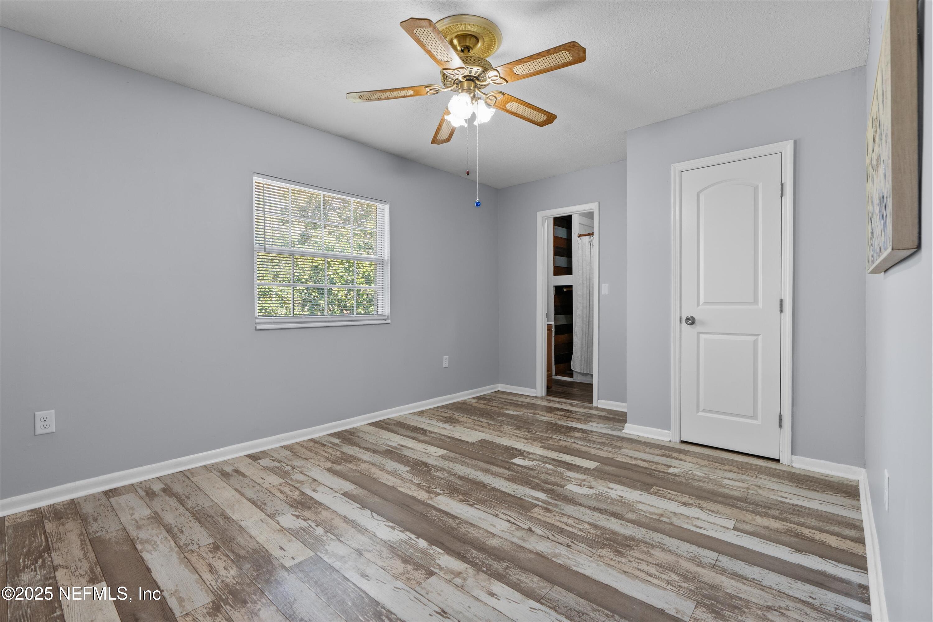 386 RALEIGH Road, 15