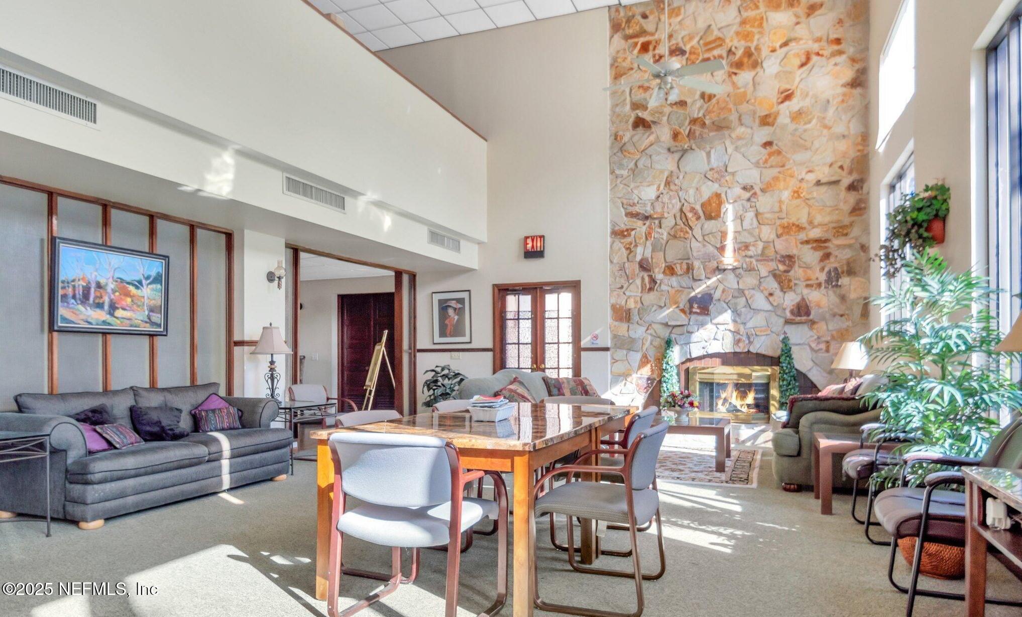 386 RALEIGH Road, 15