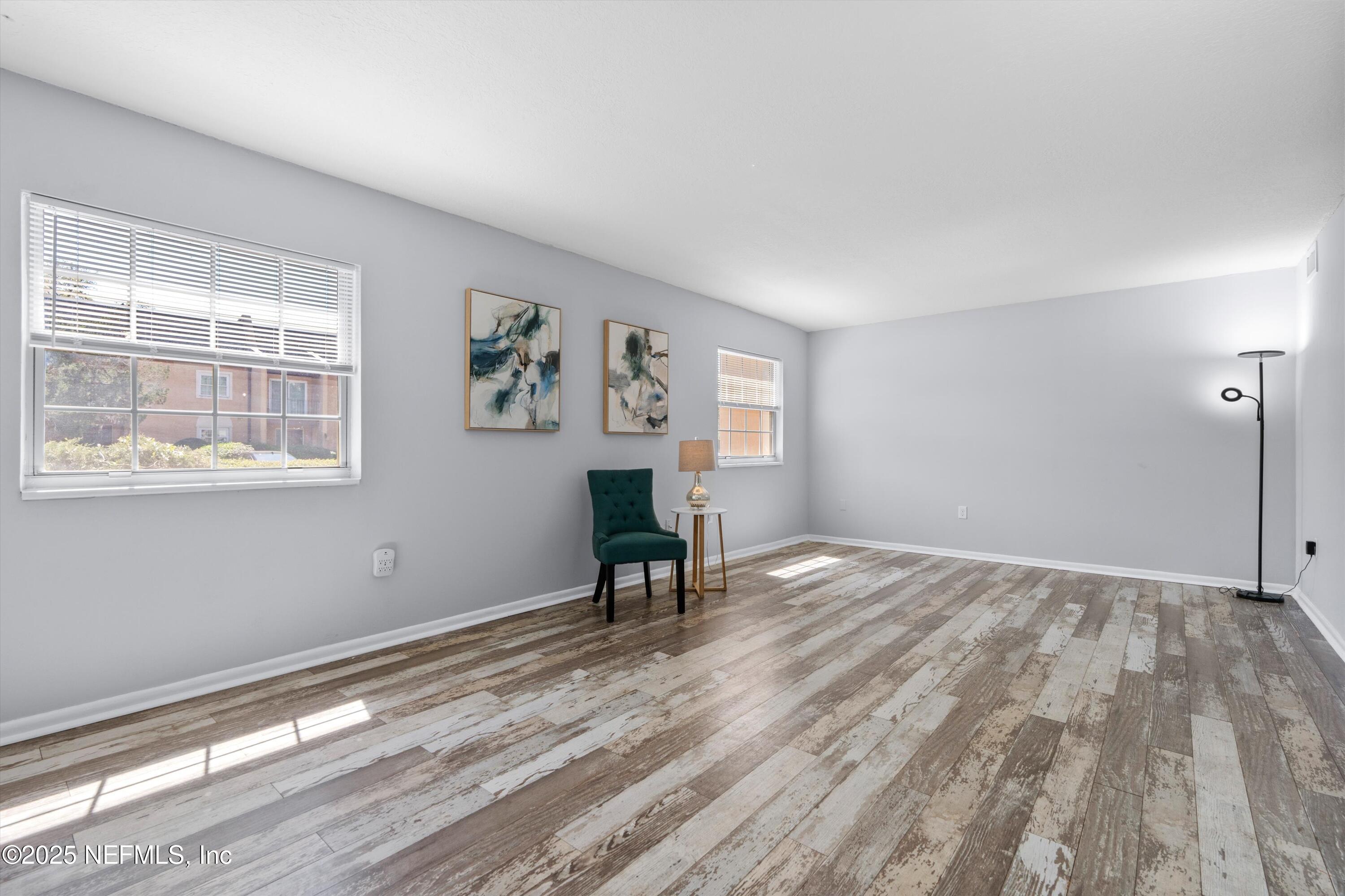 386 RALEIGH Road, 15