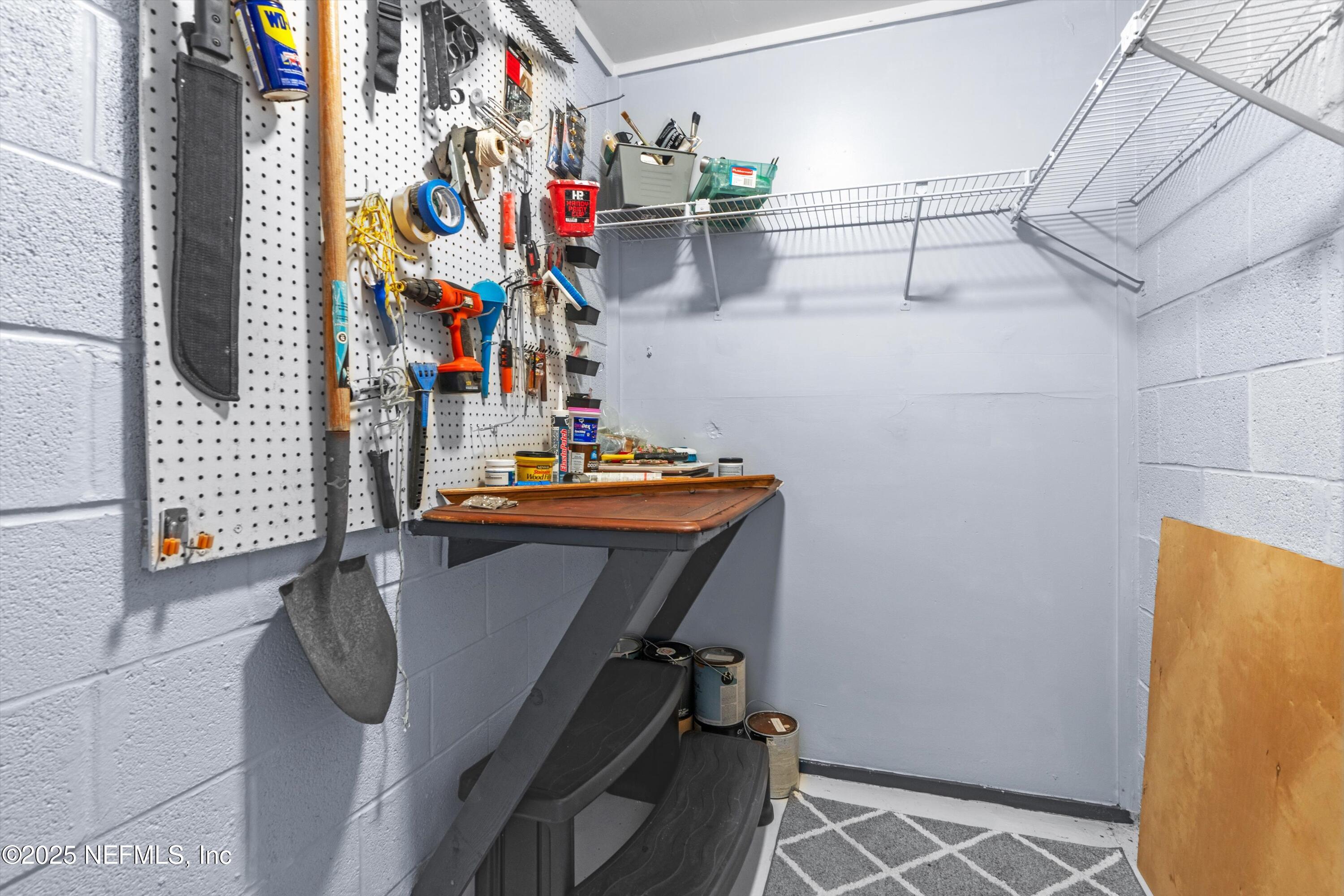 386 RALEIGH Road, 15