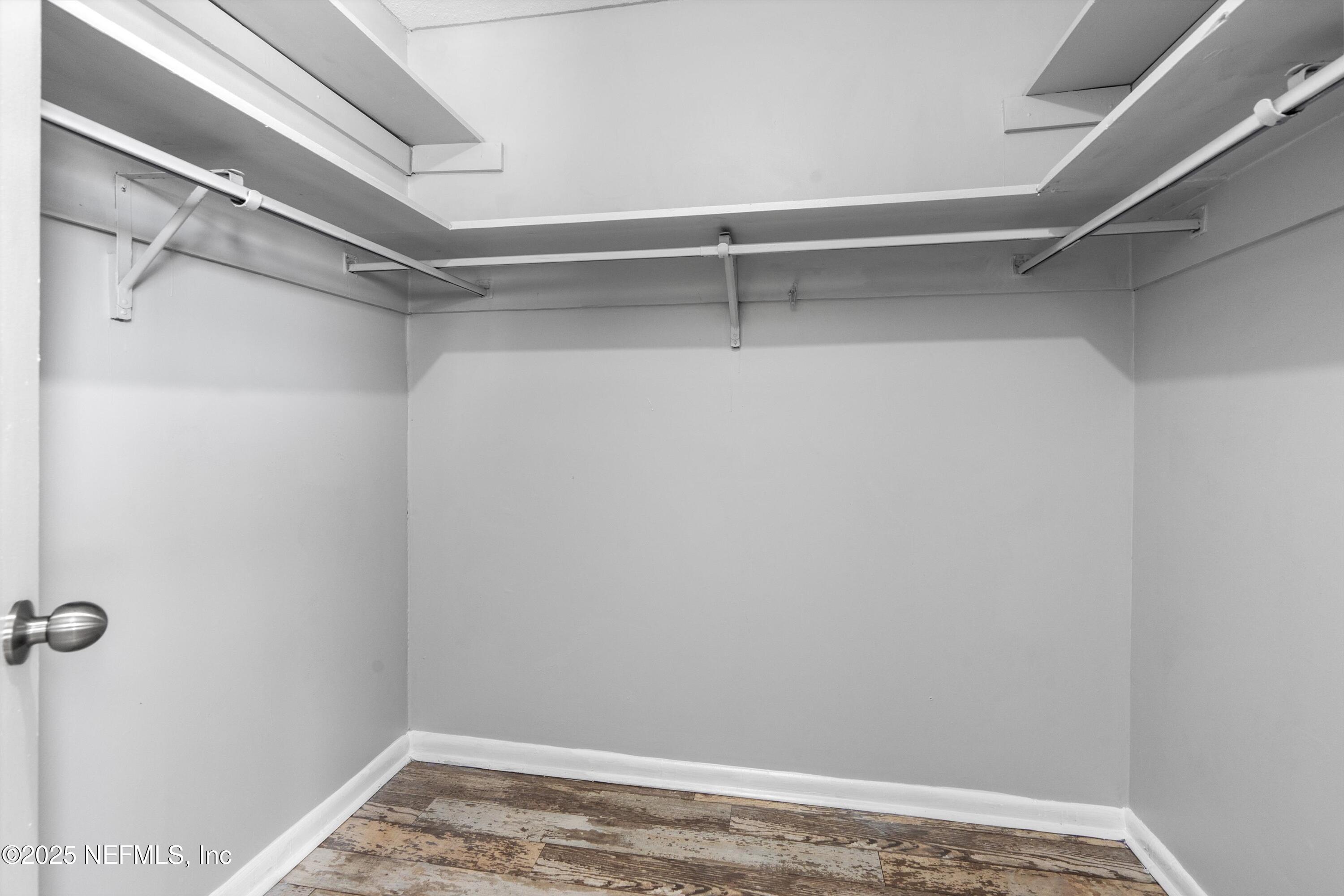 386 RALEIGH Road, 15