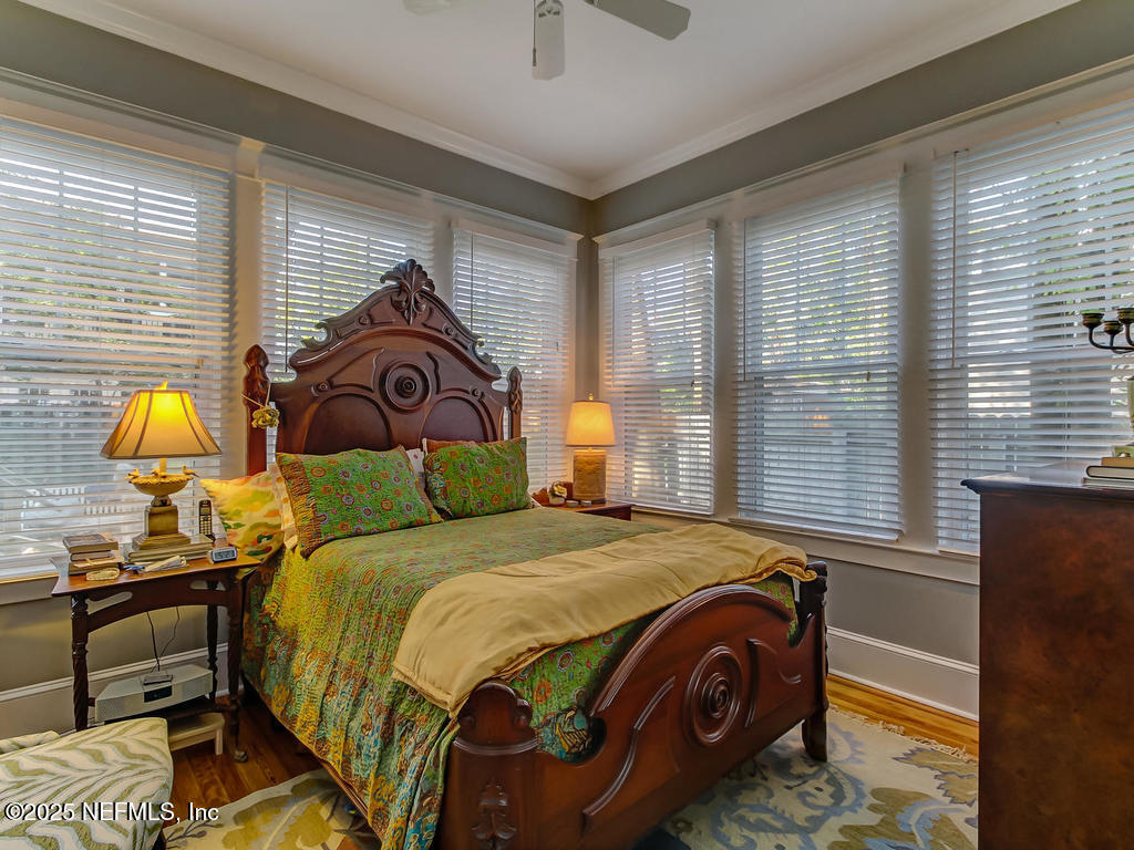 2117 RIVER Boulevard