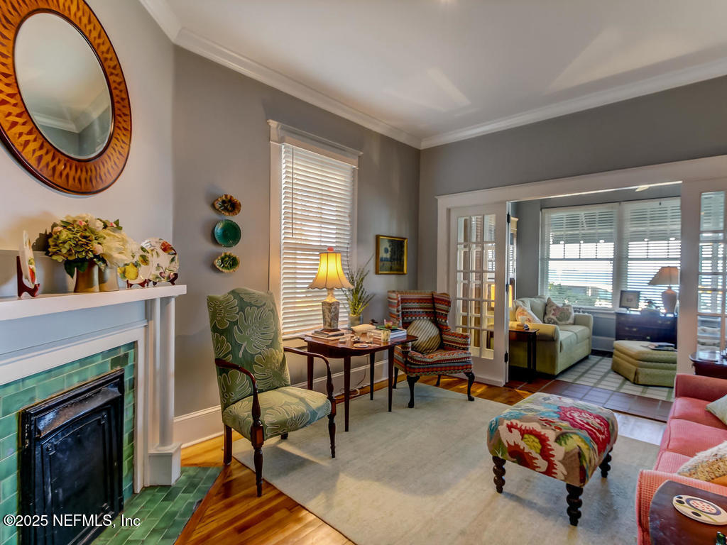 2117 RIVER Boulevard