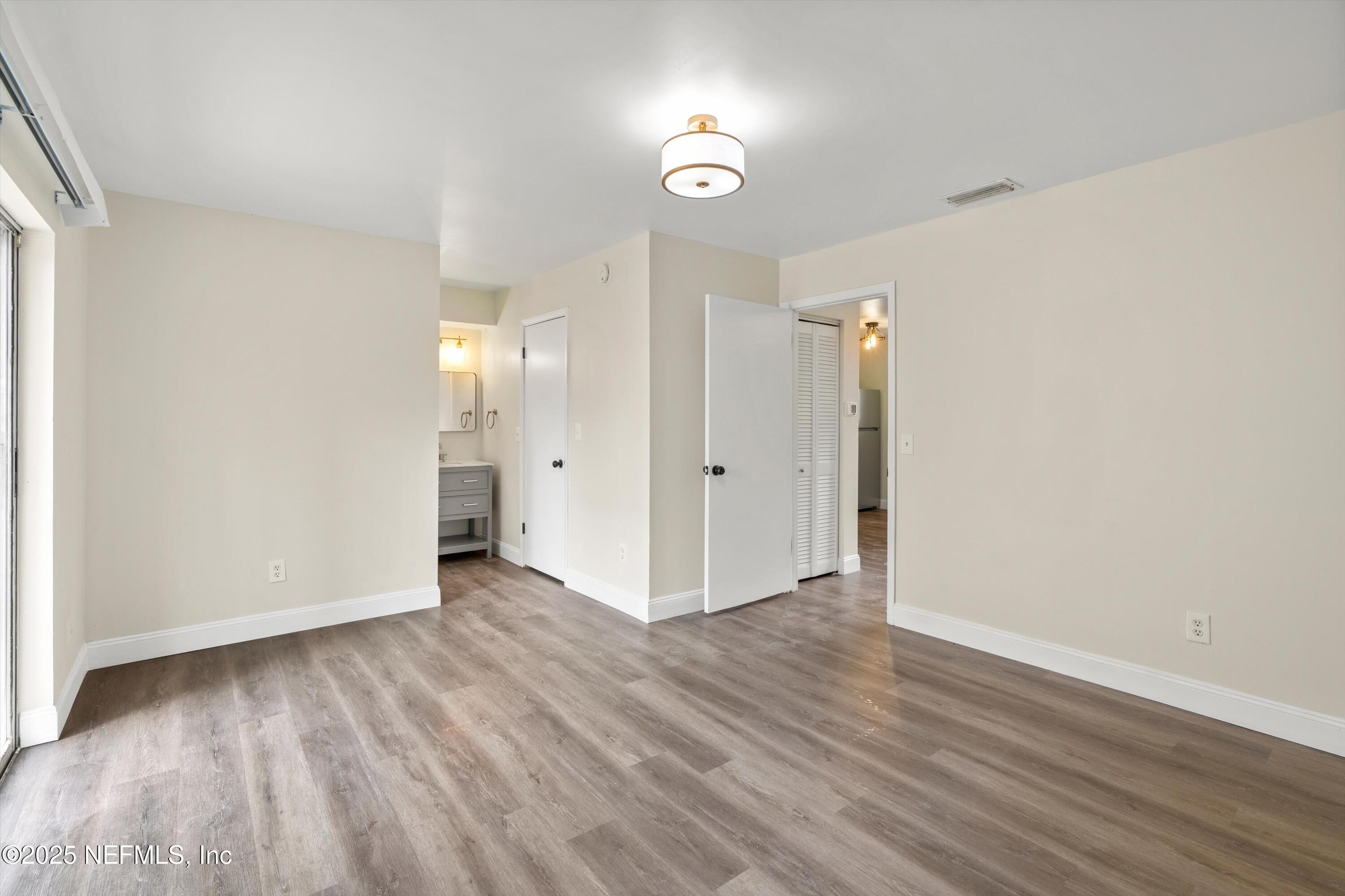 3329 MAYFLOWER Street, 3331