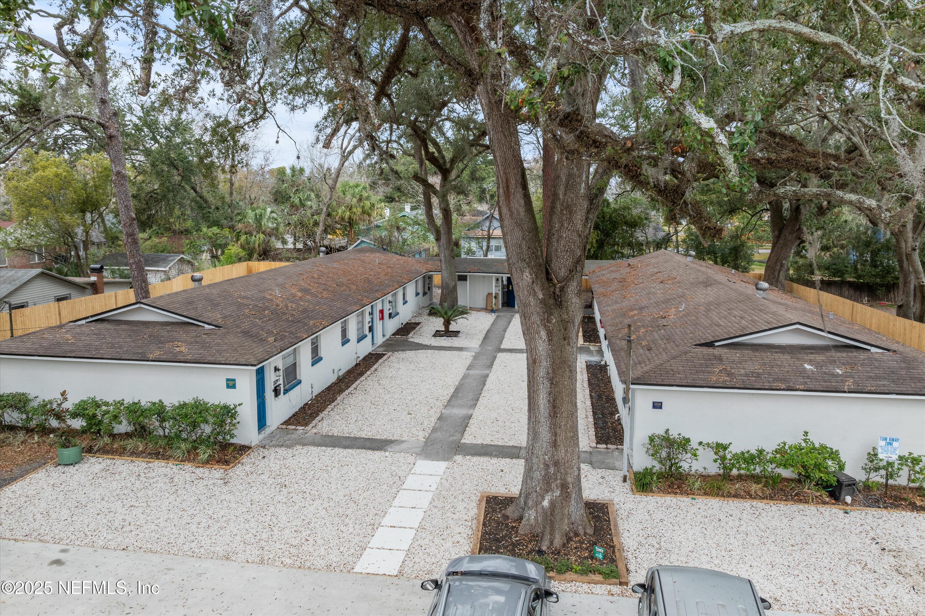 3329 MAYFLOWER Street, 3331