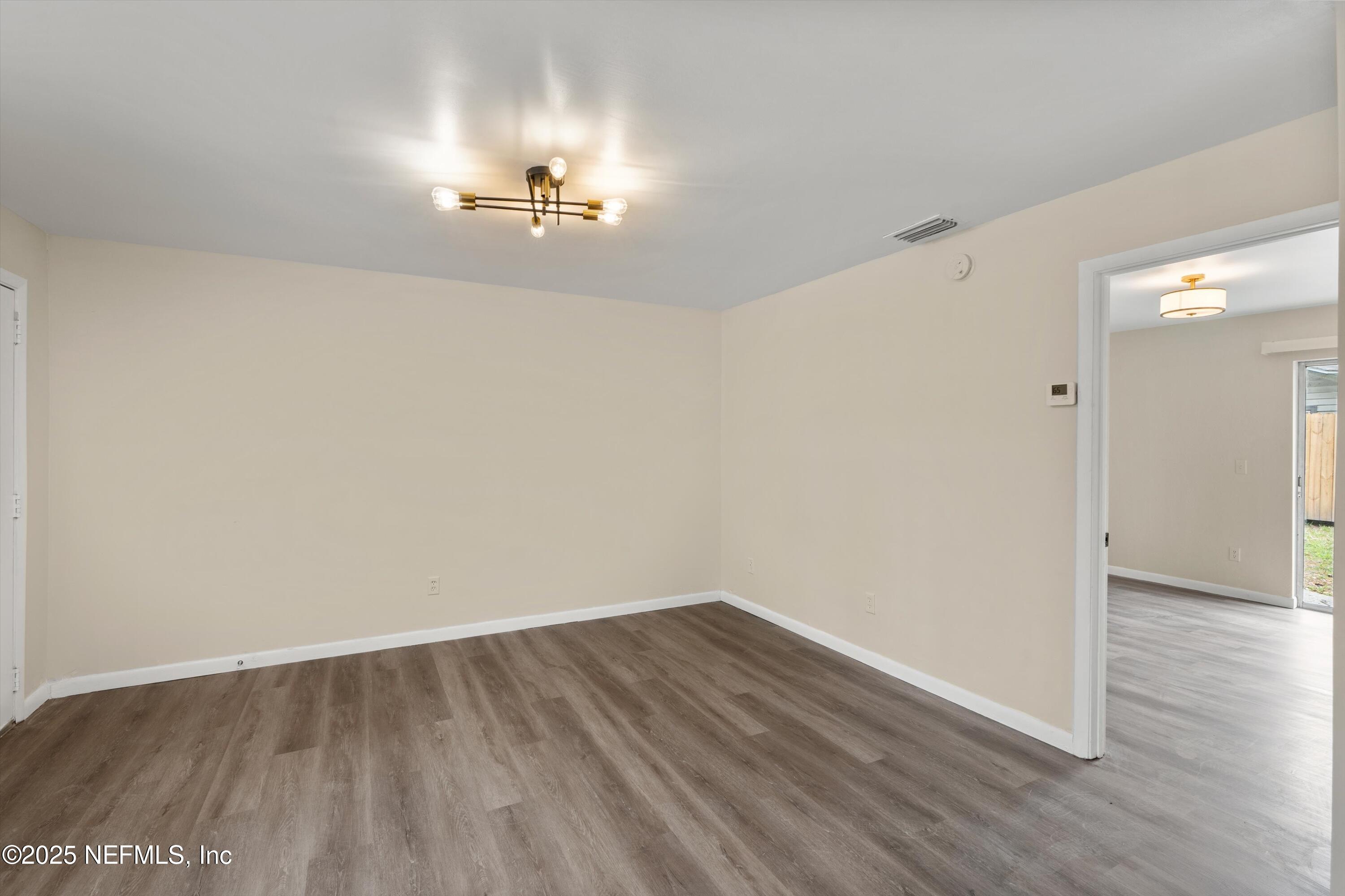 3329 MAYFLOWER Street, 3331