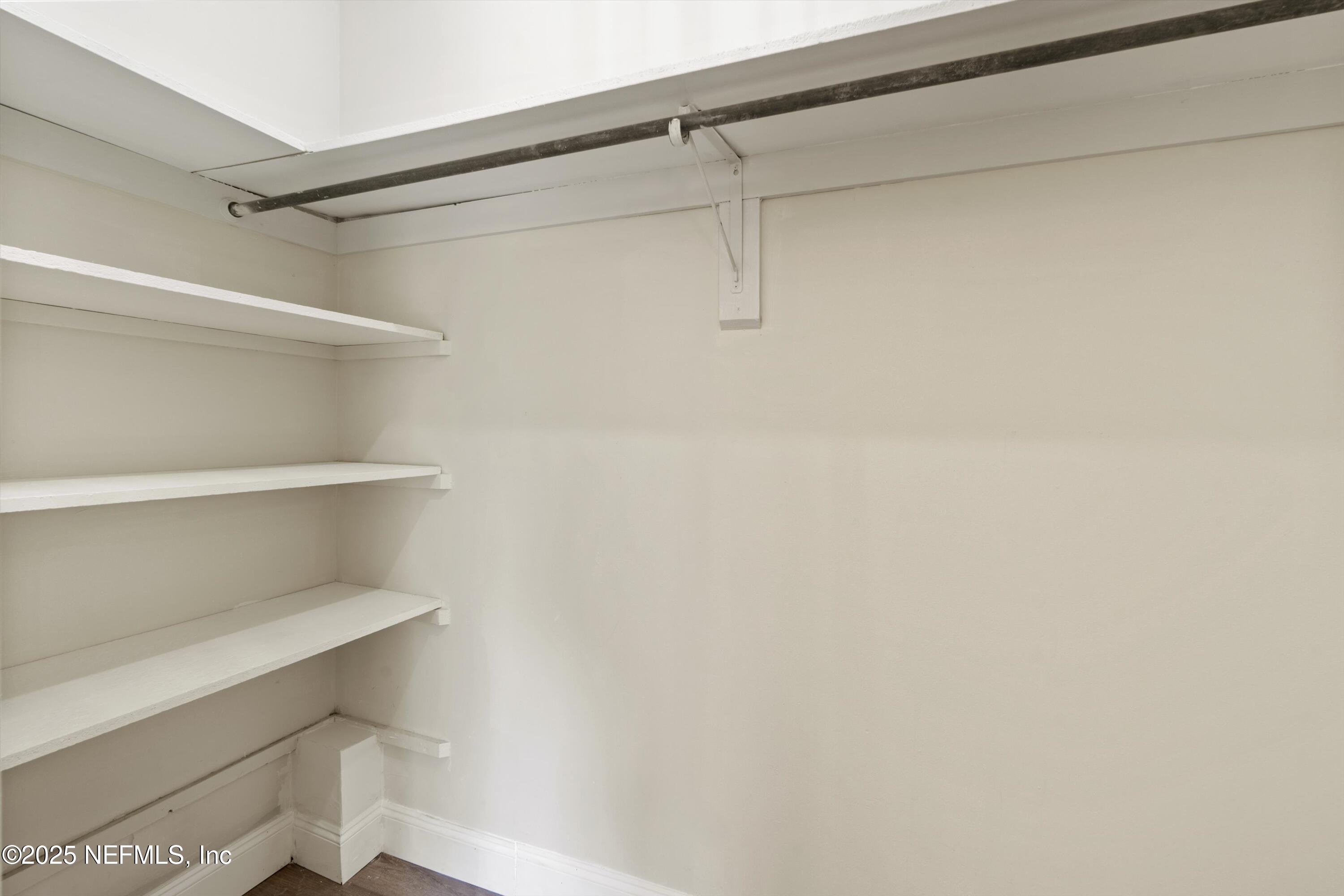 3329 MAYFLOWER Street, 3331