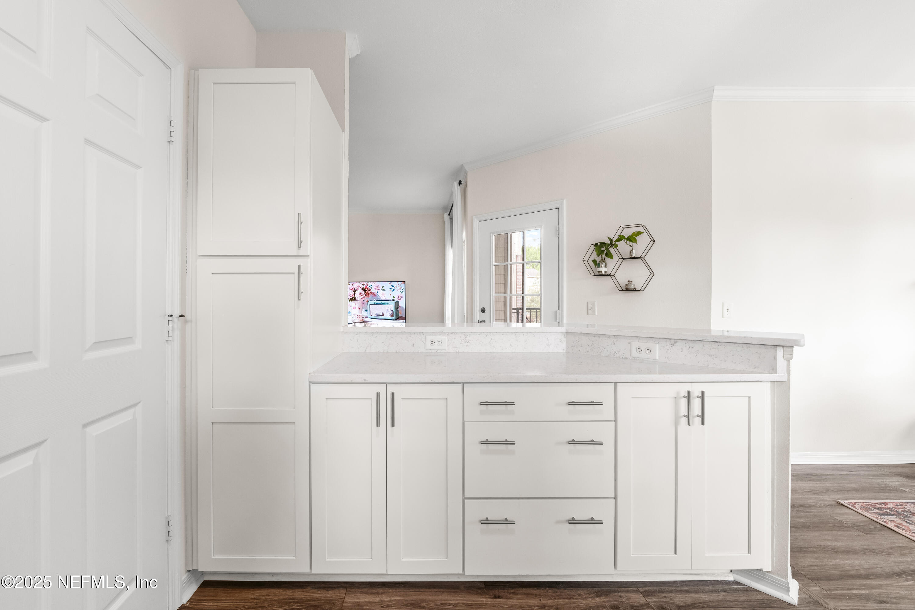 7800 POINT MEADOWS Drive, 728