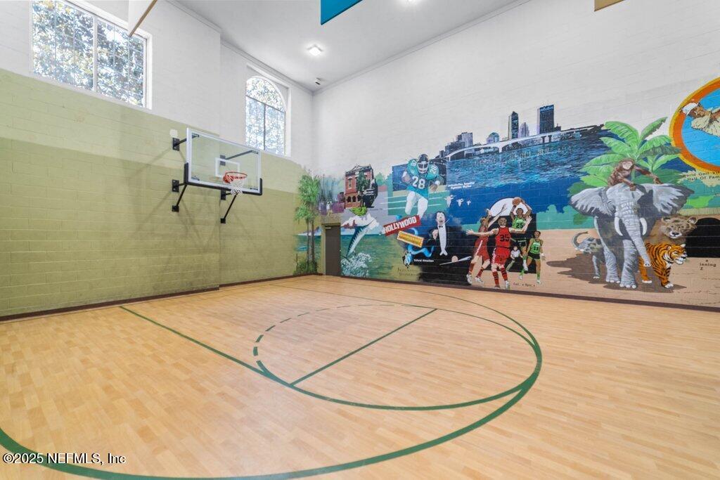 7800 POINT MEADOWS Drive, 728