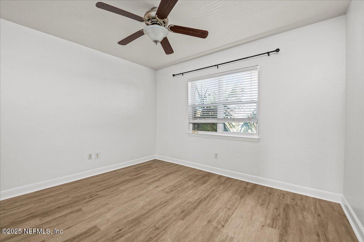 111 25TH Avenue, M31