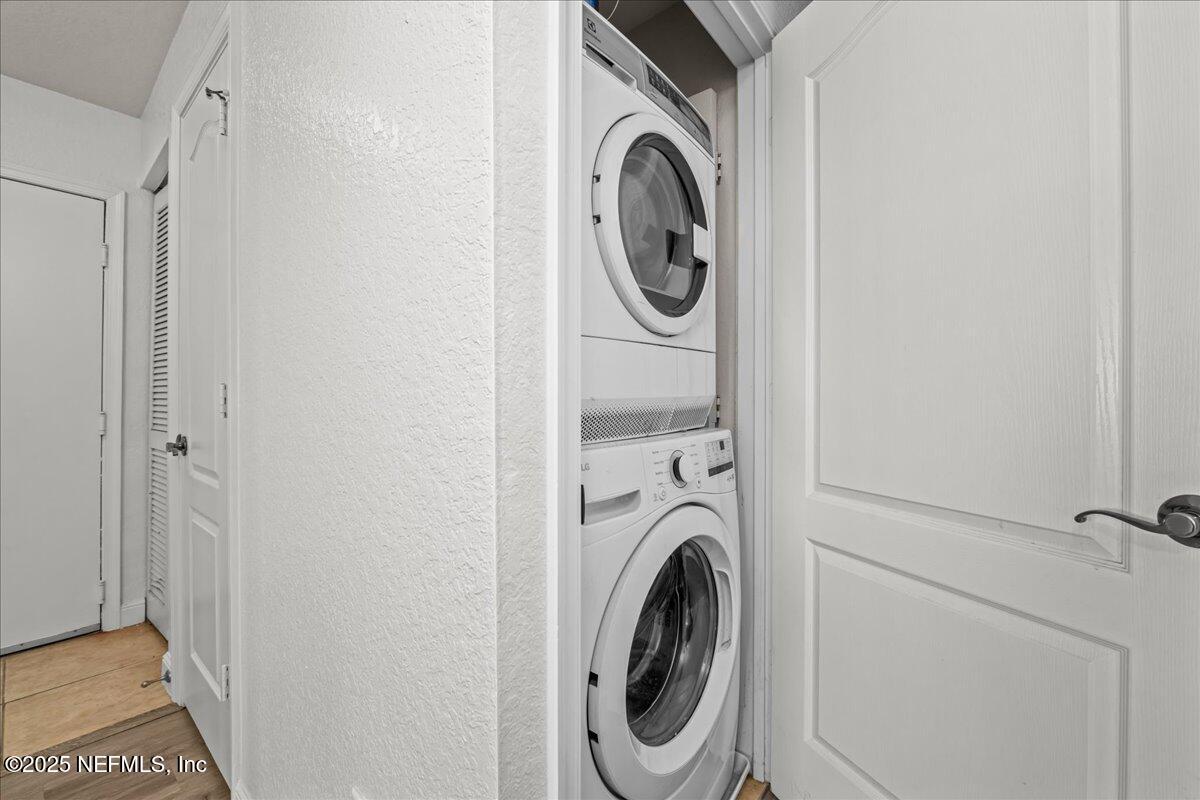 111 25TH Avenue, M31