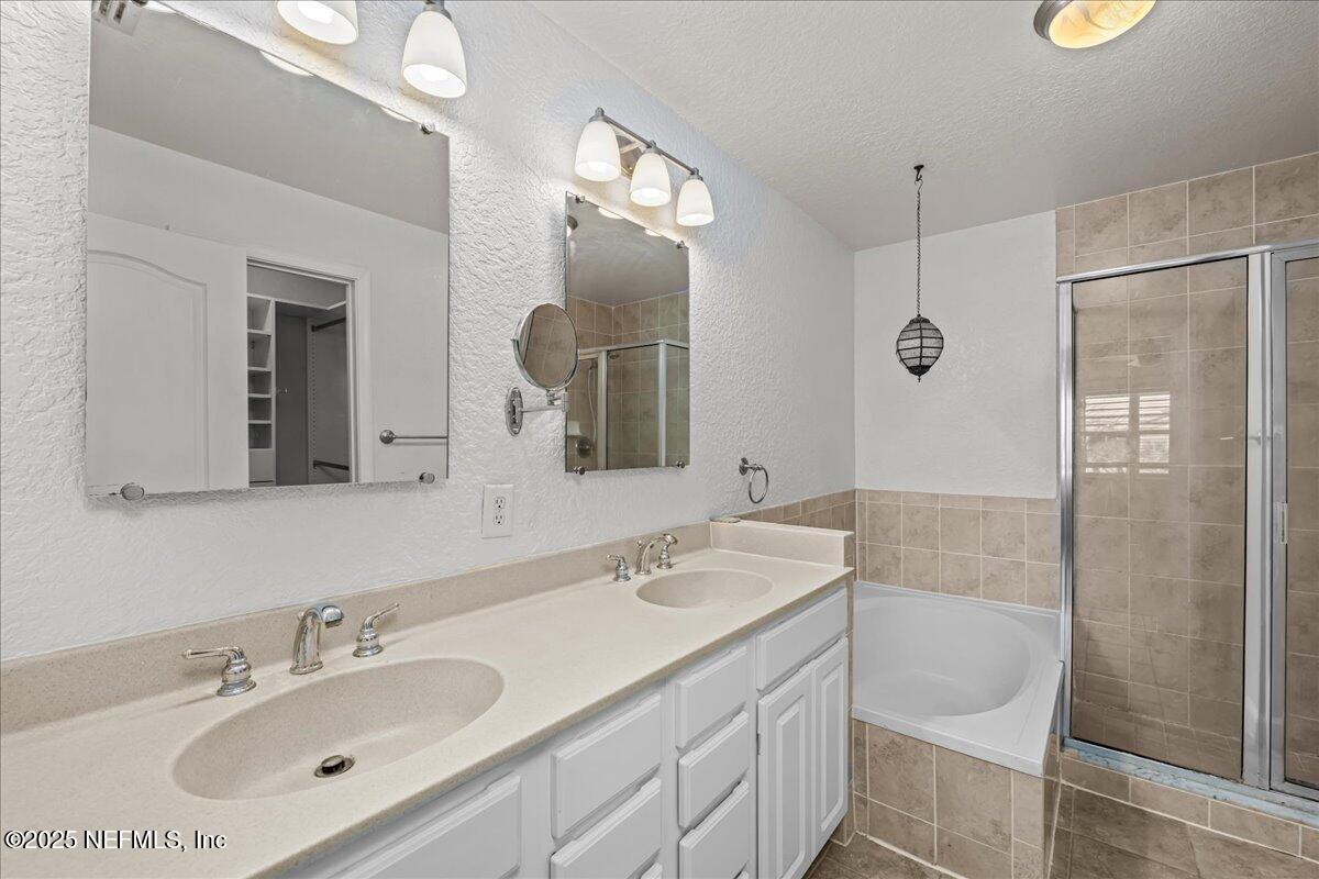 111 25TH Avenue, M31