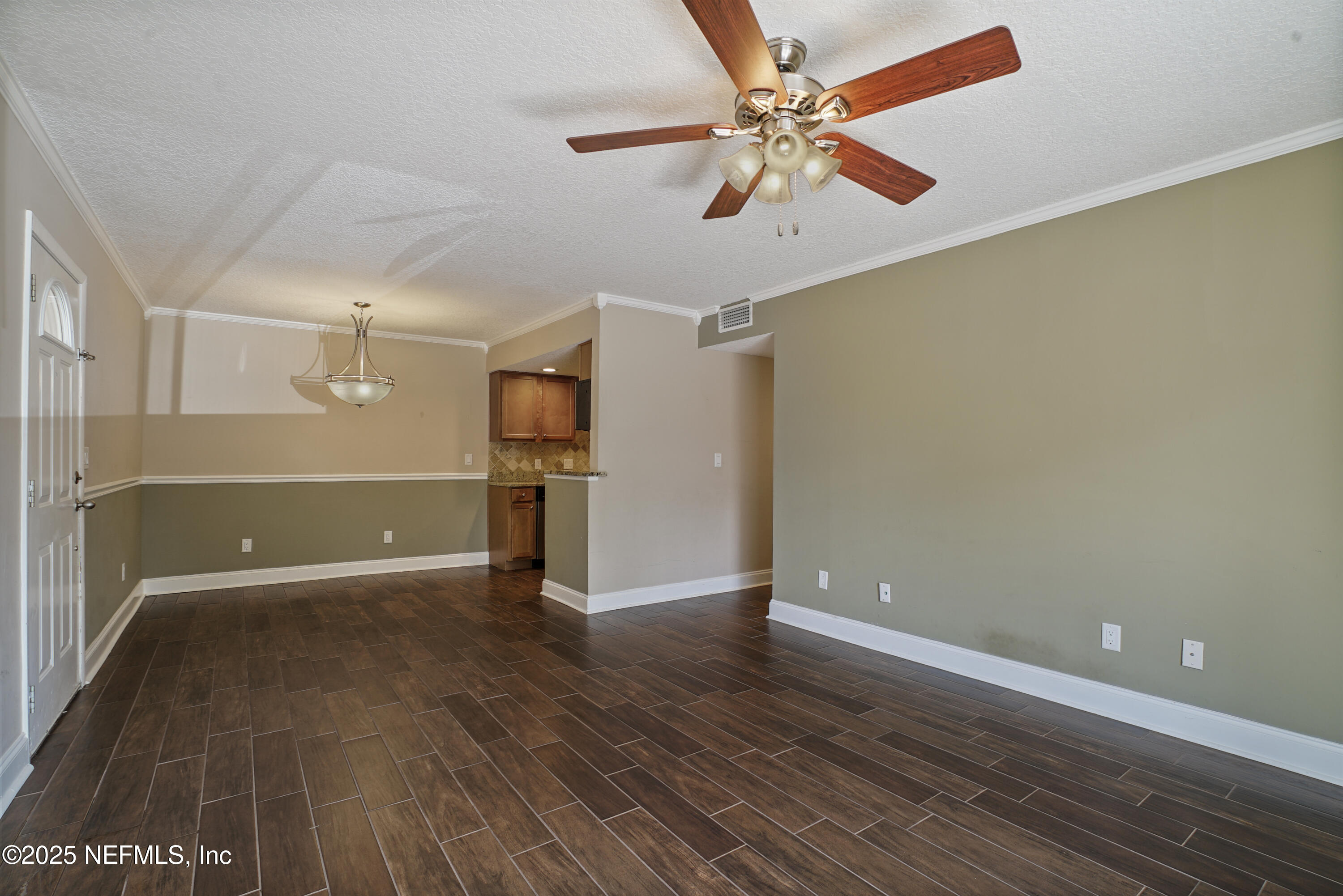 3737 LORETTO Road, 802