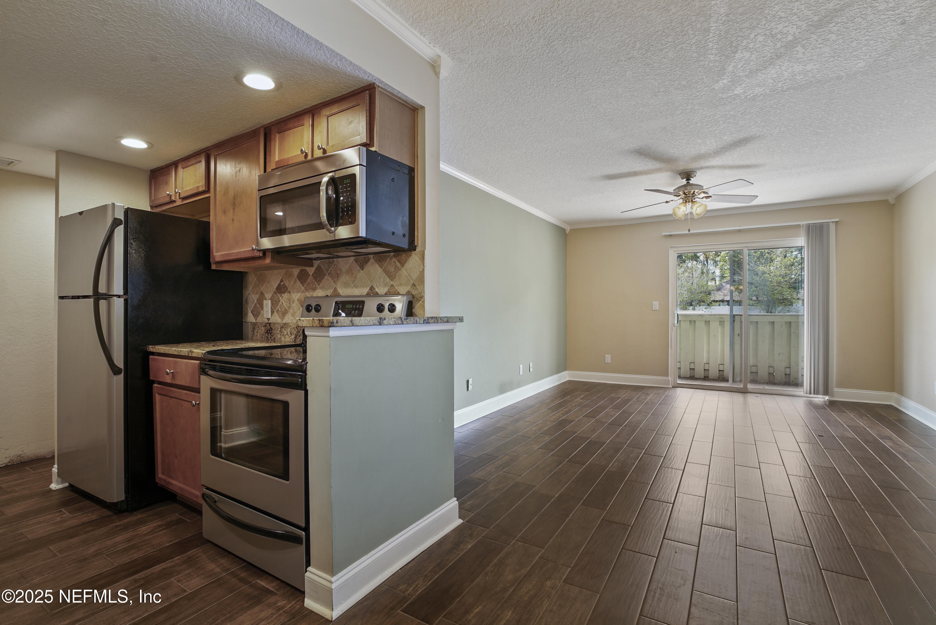 3737 LORETTO Road, 802