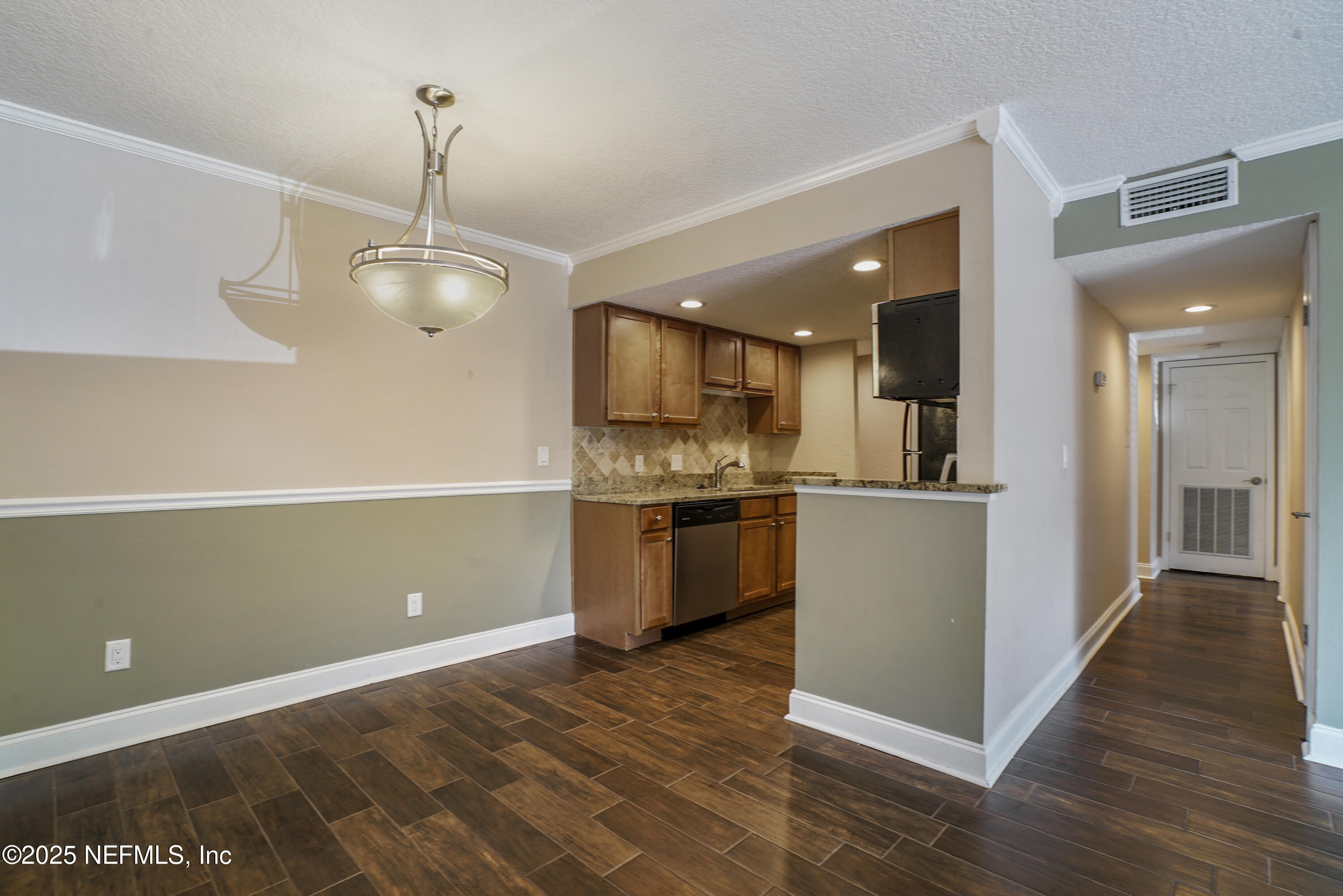 3737 LORETTO Road, 802