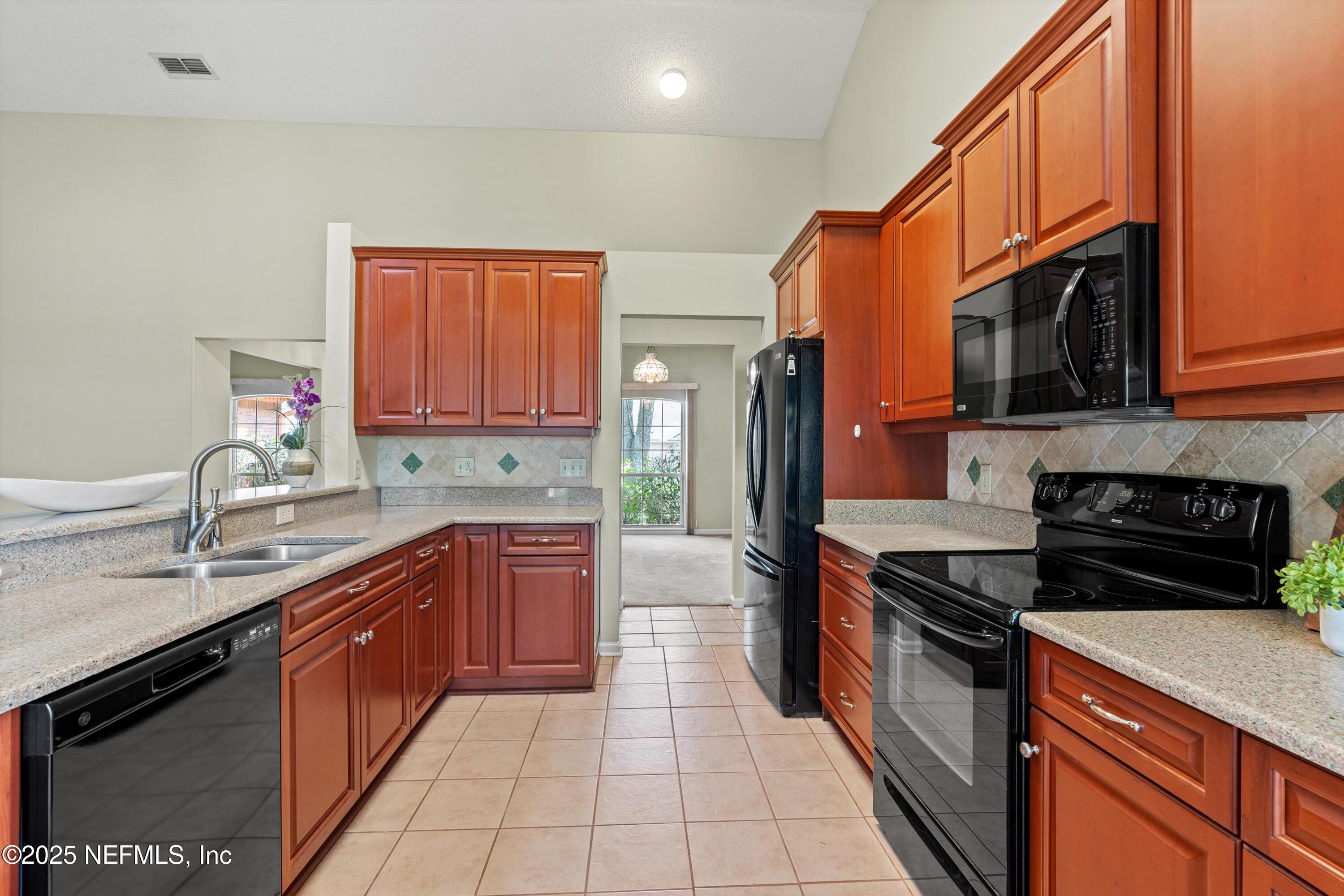 1552 GREENRIDGE Circle W, St. Johns