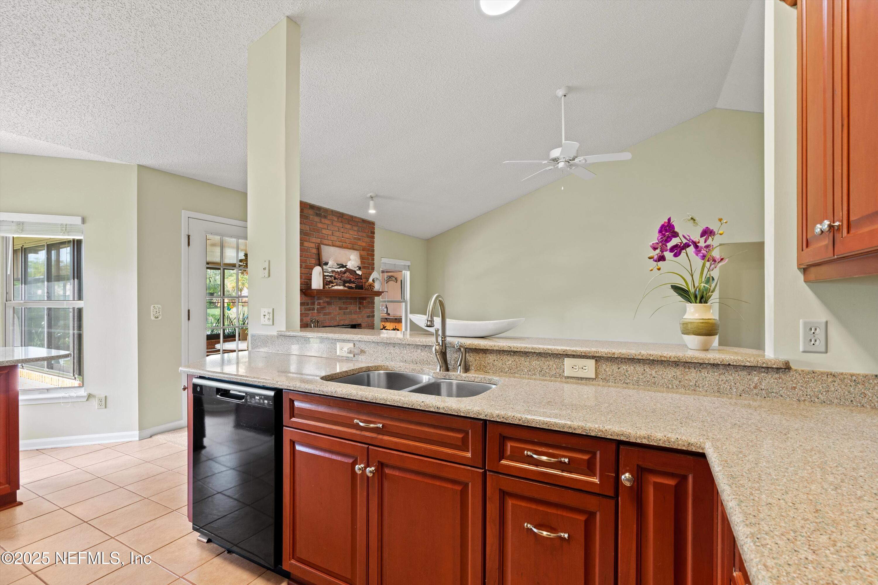 1552 GREENRIDGE Circle W, St. Johns