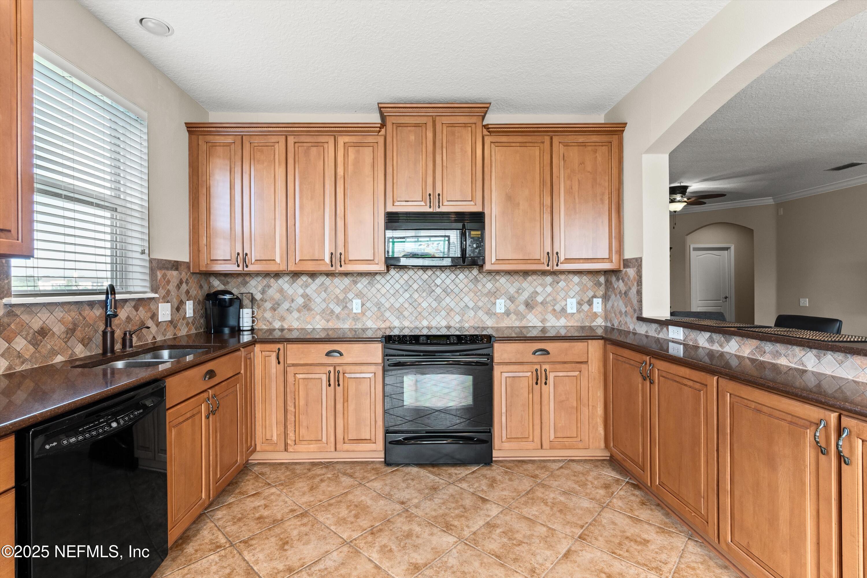 4480 DEERWOOD LAKE Parkway, 657