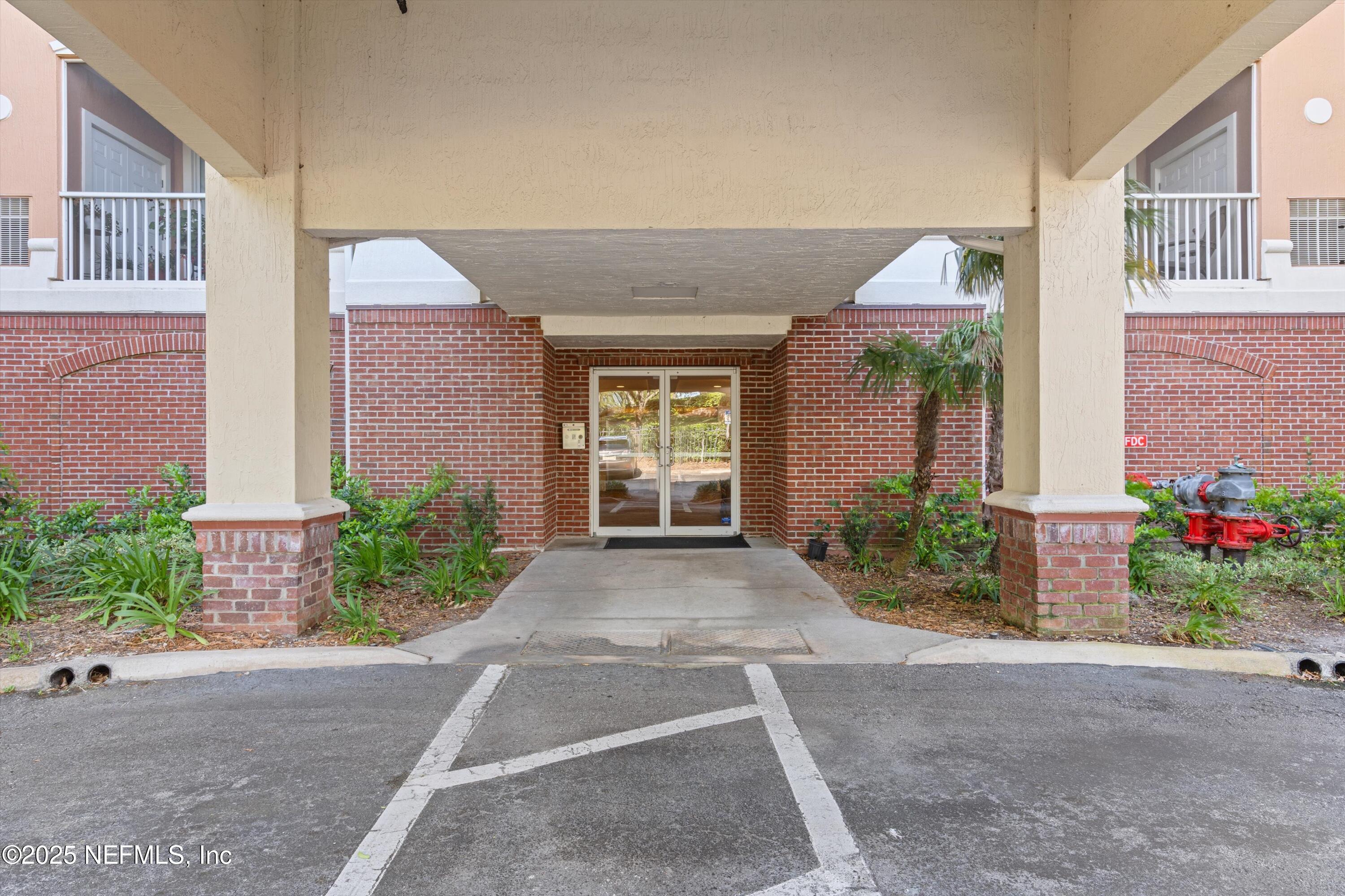 4480 DEERWOOD LAKE Parkway, 657