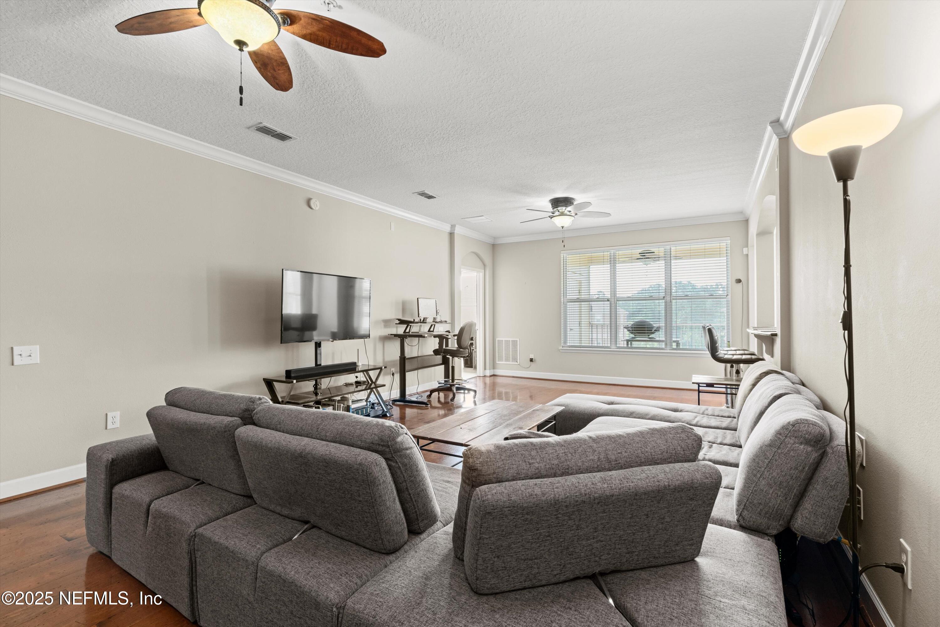 4480 DEERWOOD LAKE Parkway, 657