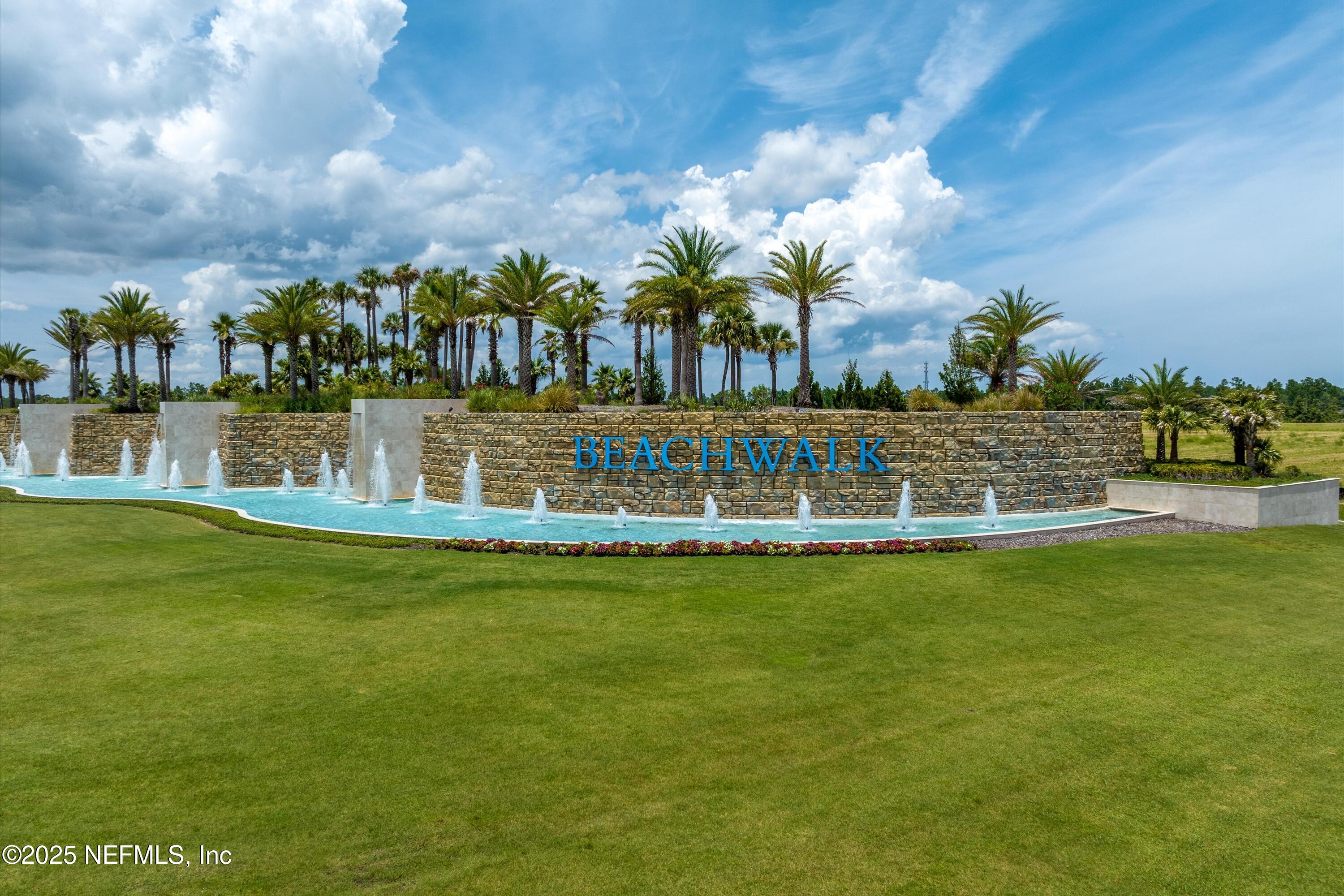 352 BORACAY Circle, St. Johns