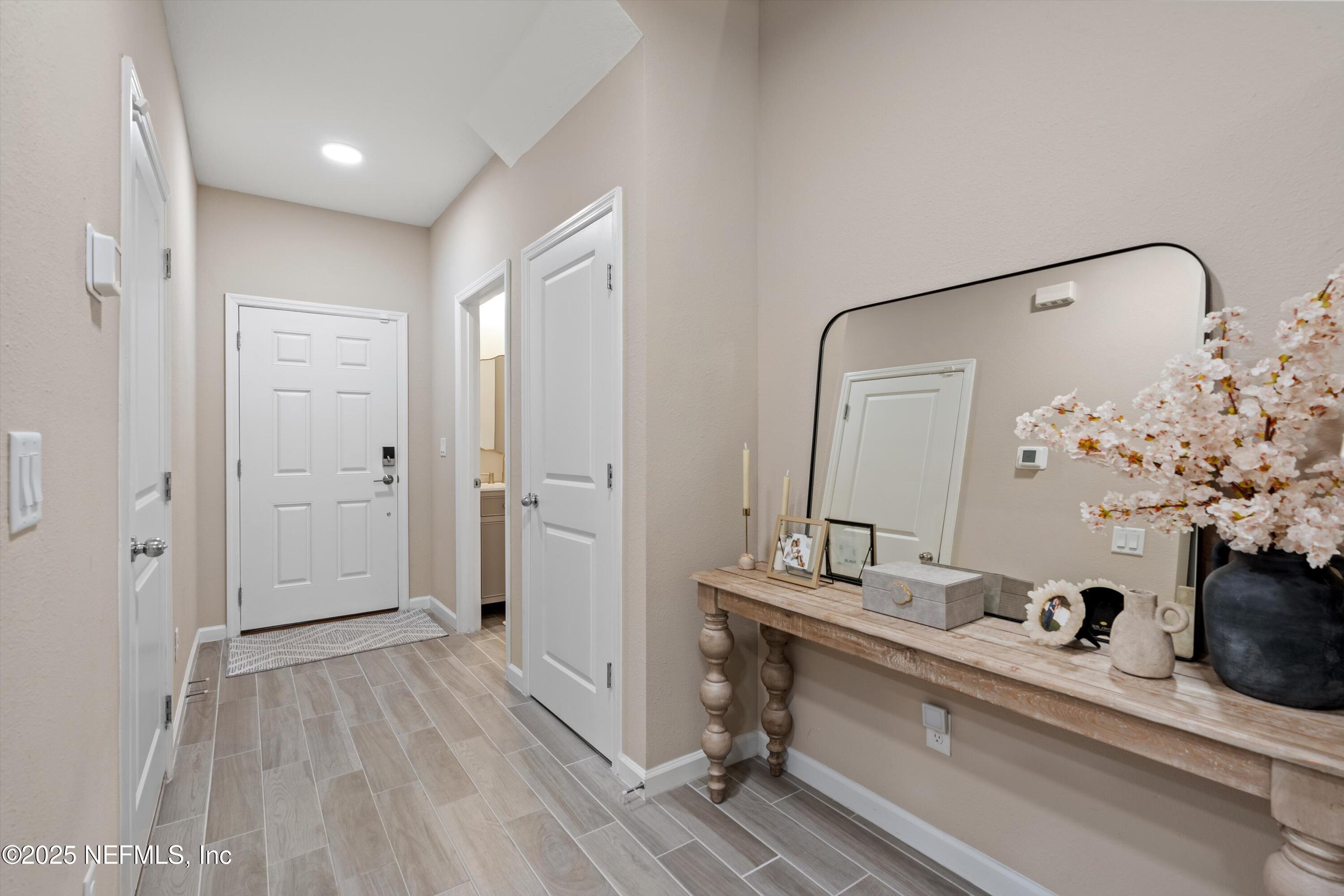 352 BORACAY Circle, St. Johns