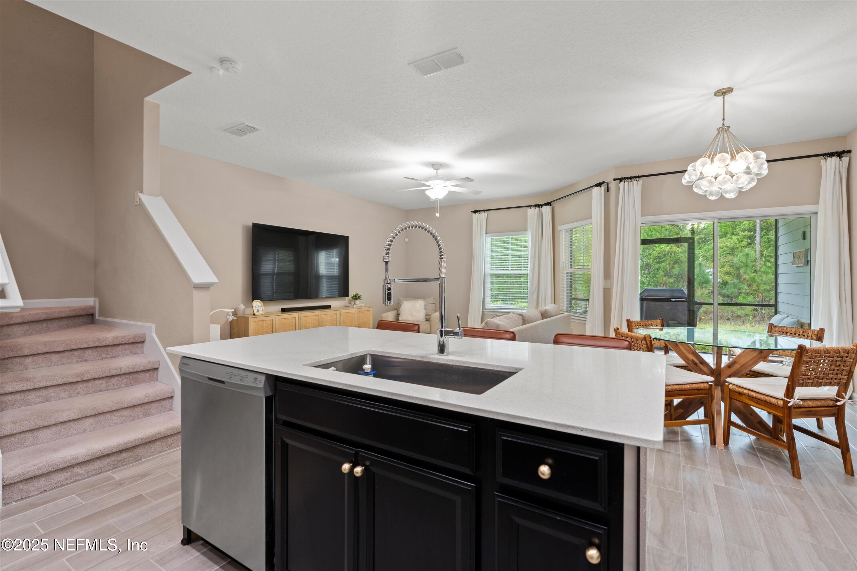 352 BORACAY Circle, St. Johns