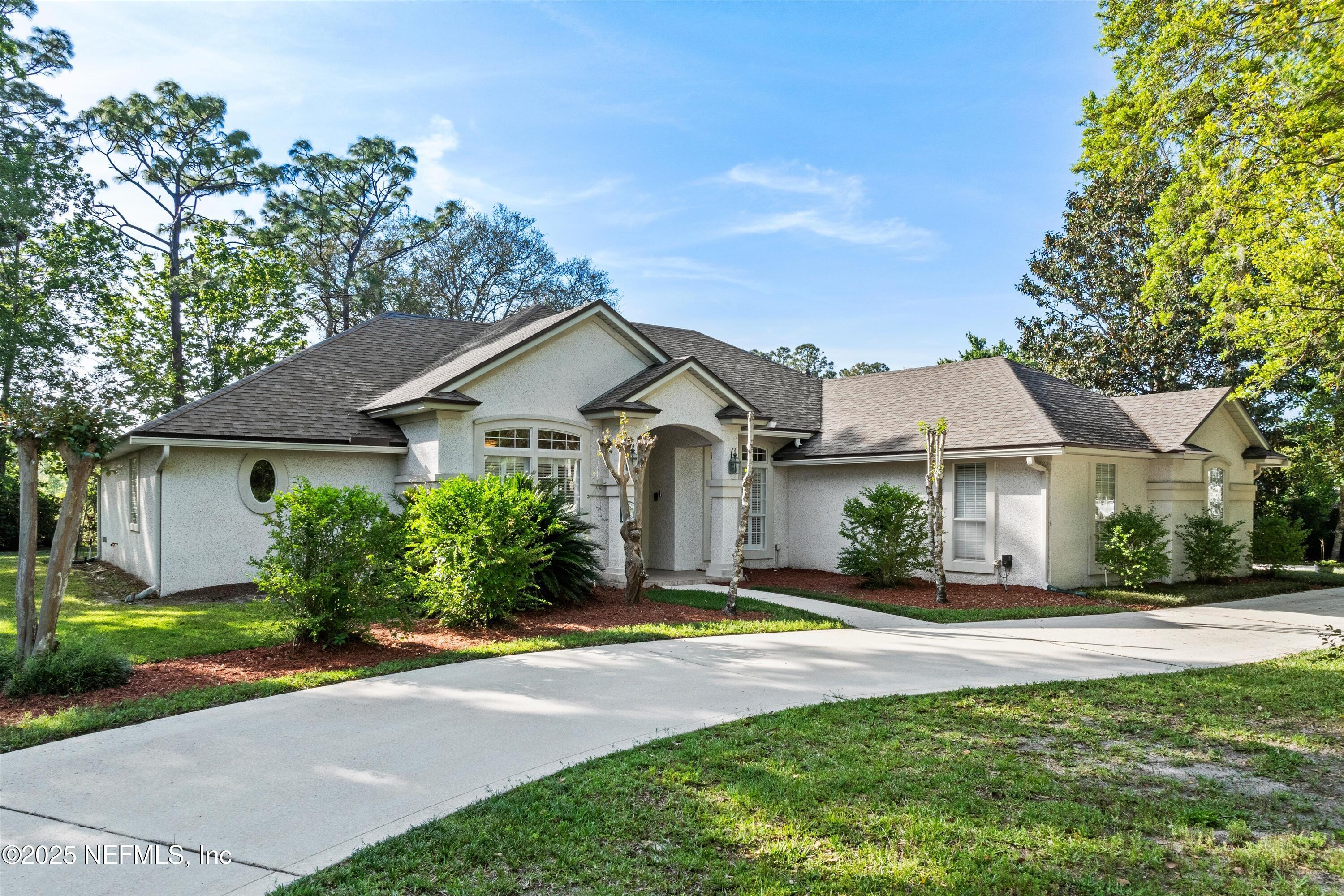 1952 QUAKER RIDGE Drive