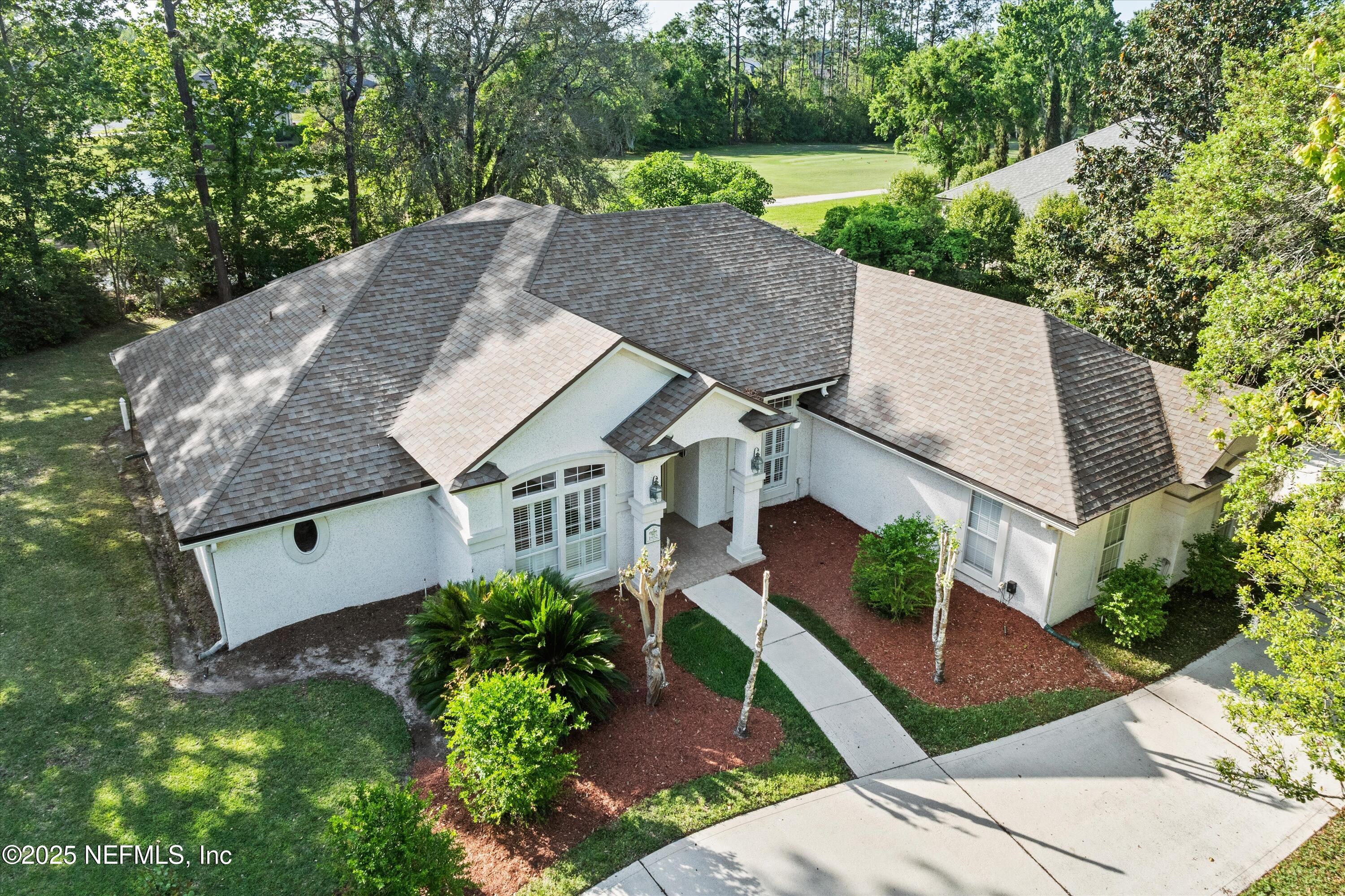 1952 QUAKER RIDGE Drive