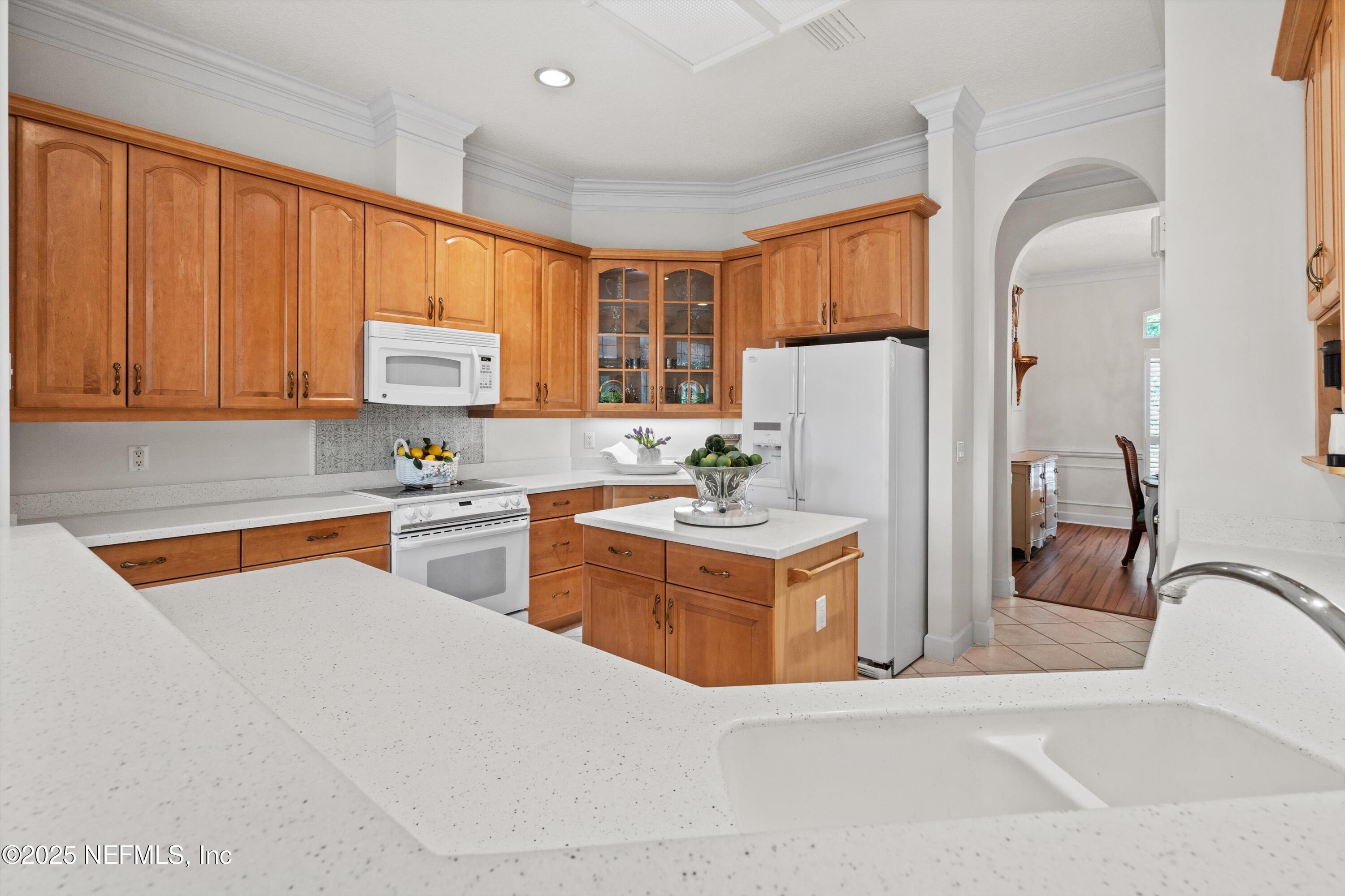 1952 QUAKER RIDGE Drive
