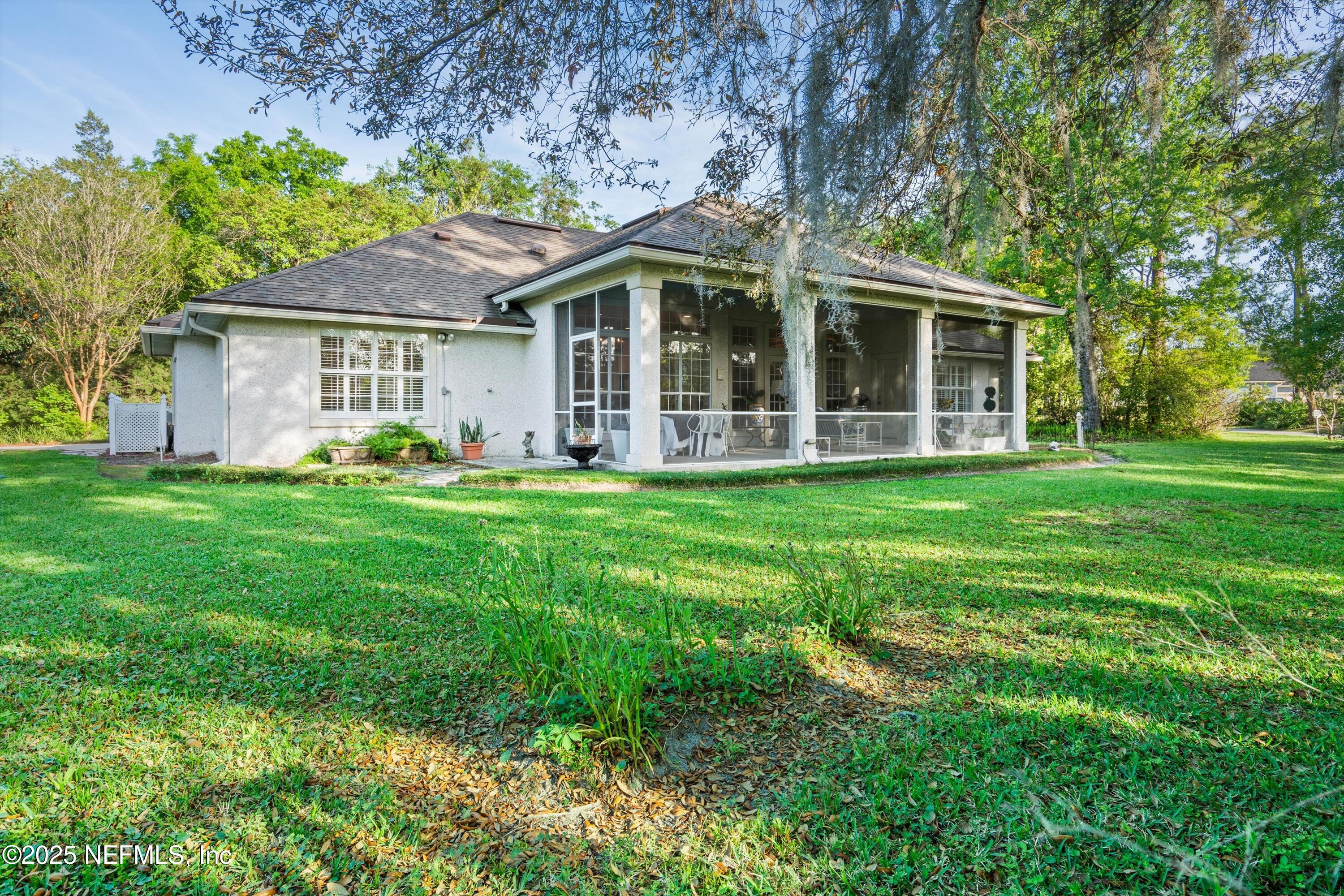 1952 QUAKER RIDGE Drive