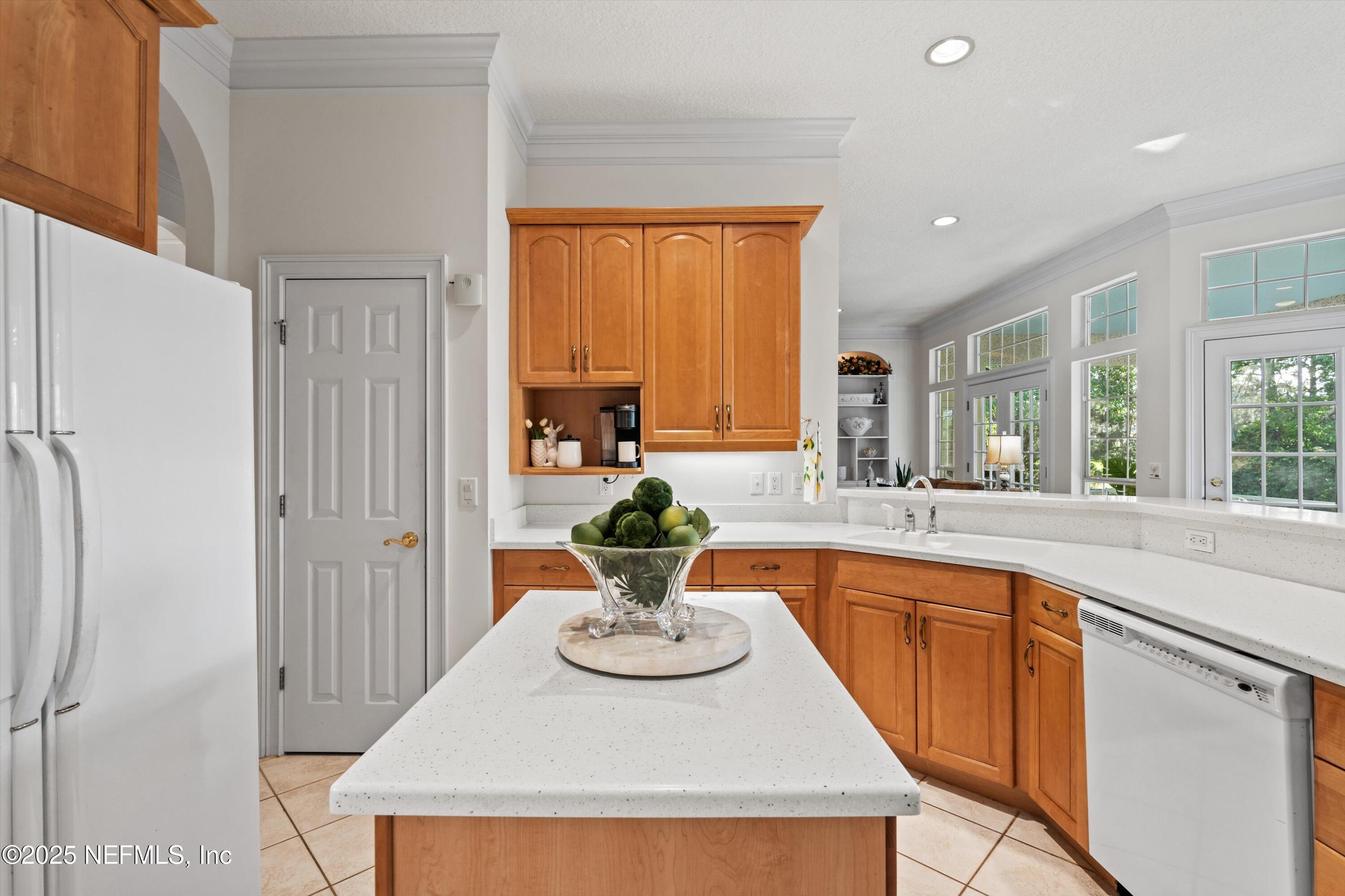 1952 QUAKER RIDGE Drive