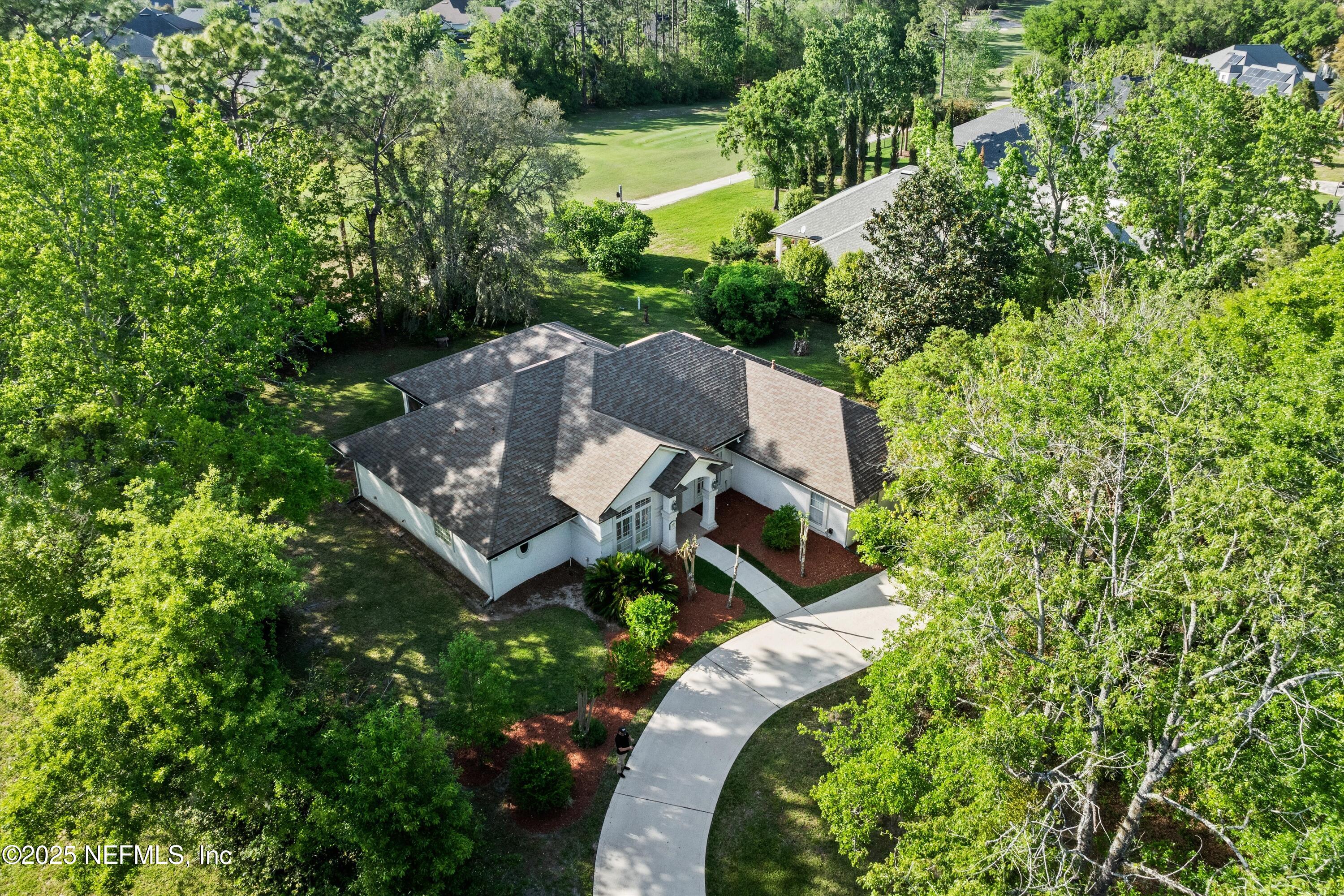 1952 QUAKER RIDGE Drive