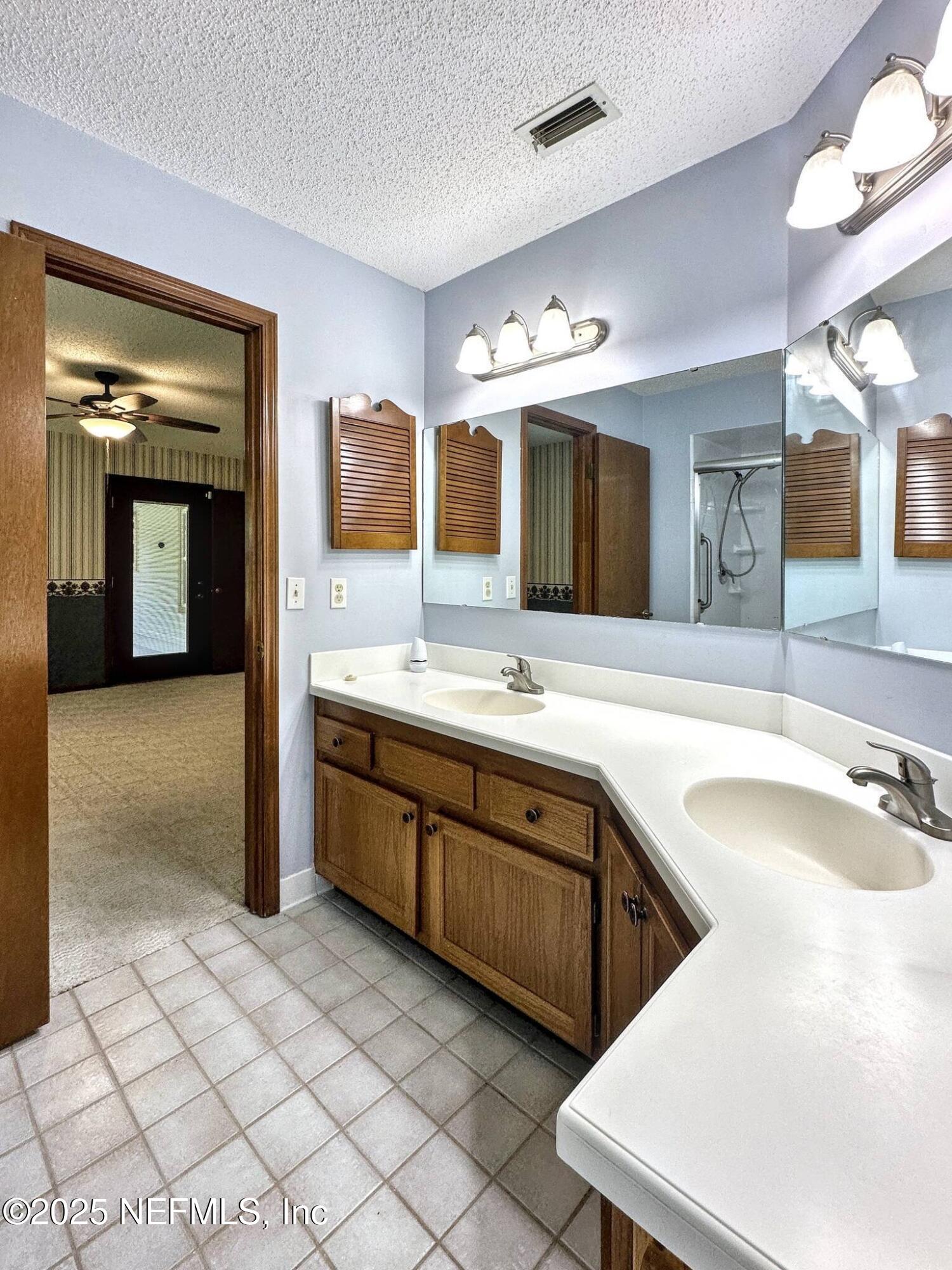 12103 RUSH CREEK Drive N