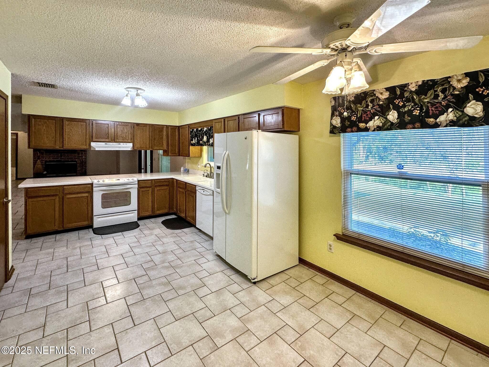 12103 RUSH CREEK Drive N