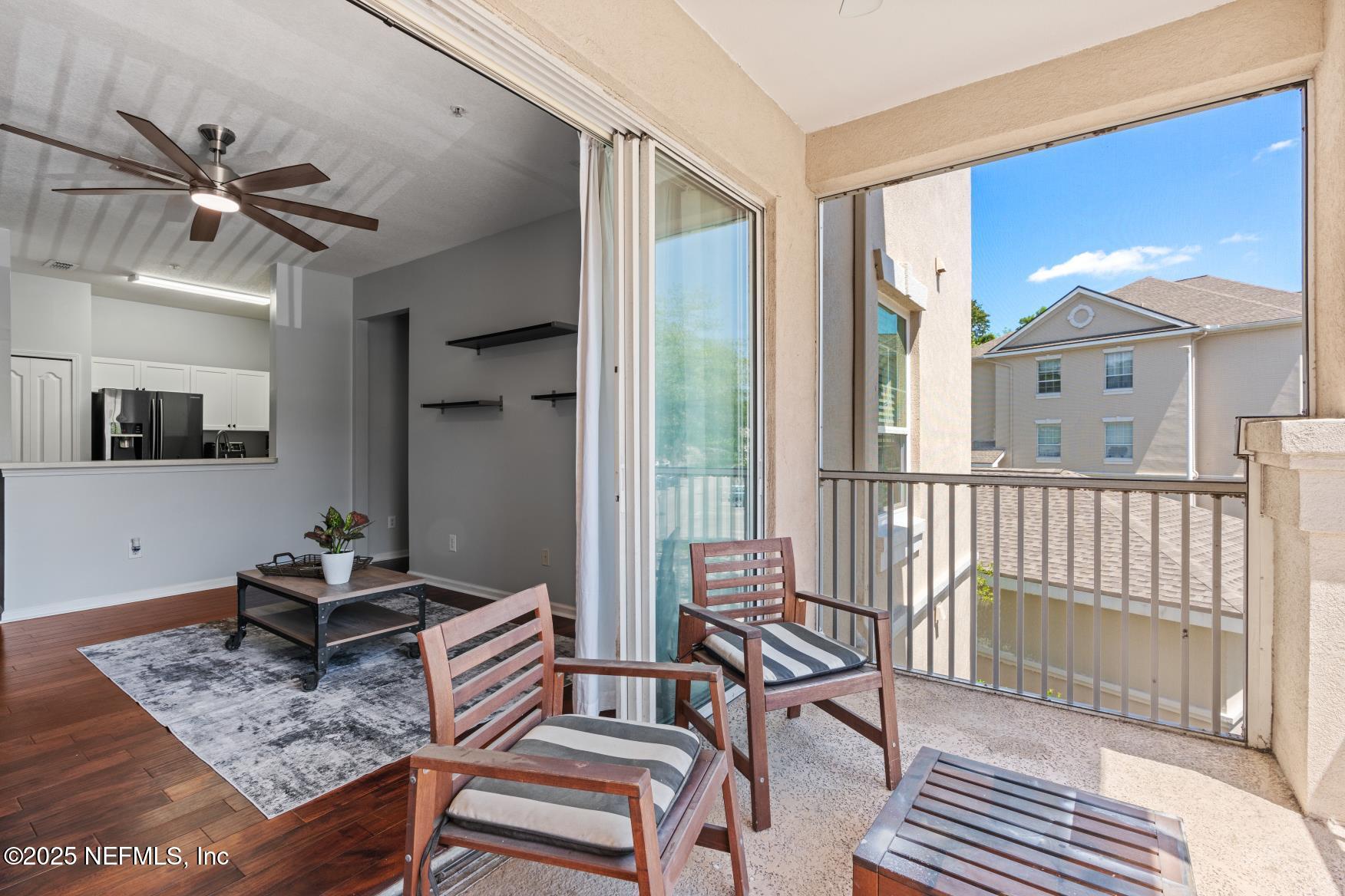 8601 BEACH Boulevard, 905