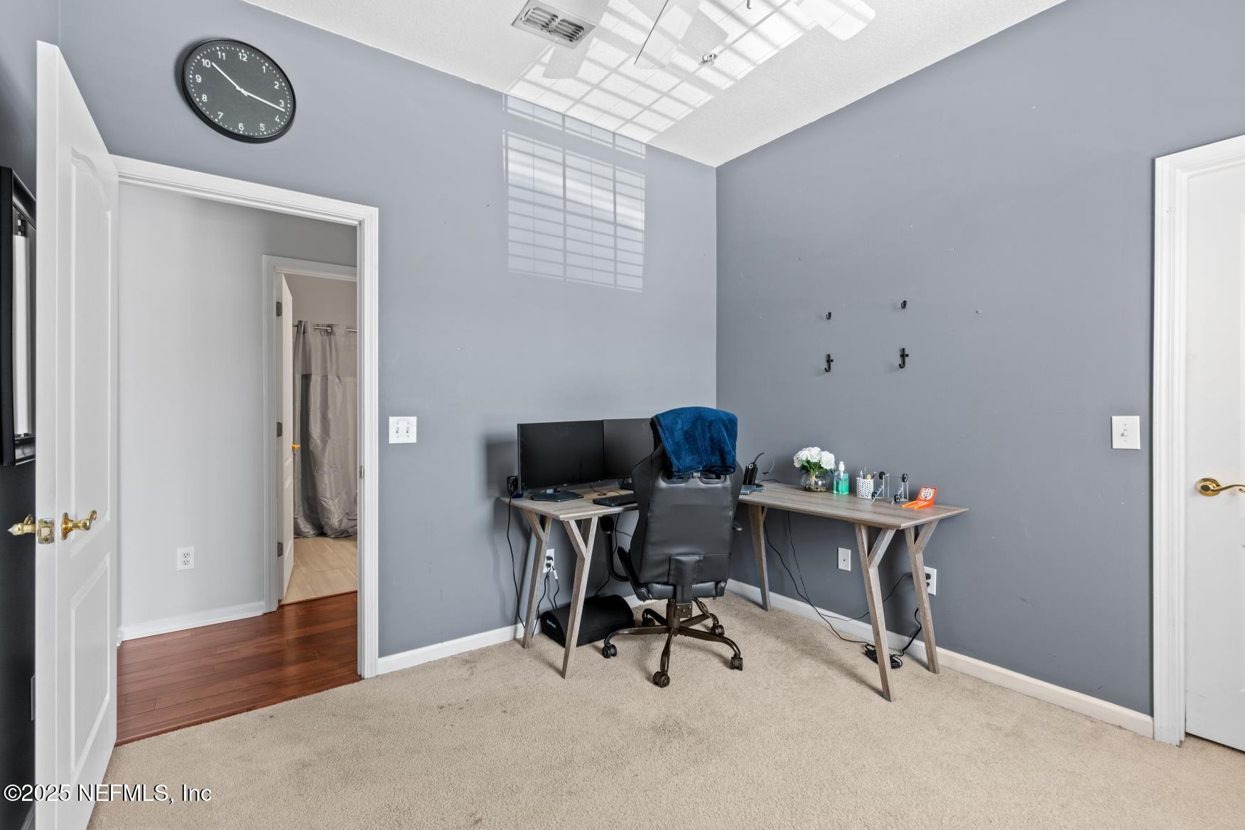 8601 BEACH Boulevard, 905