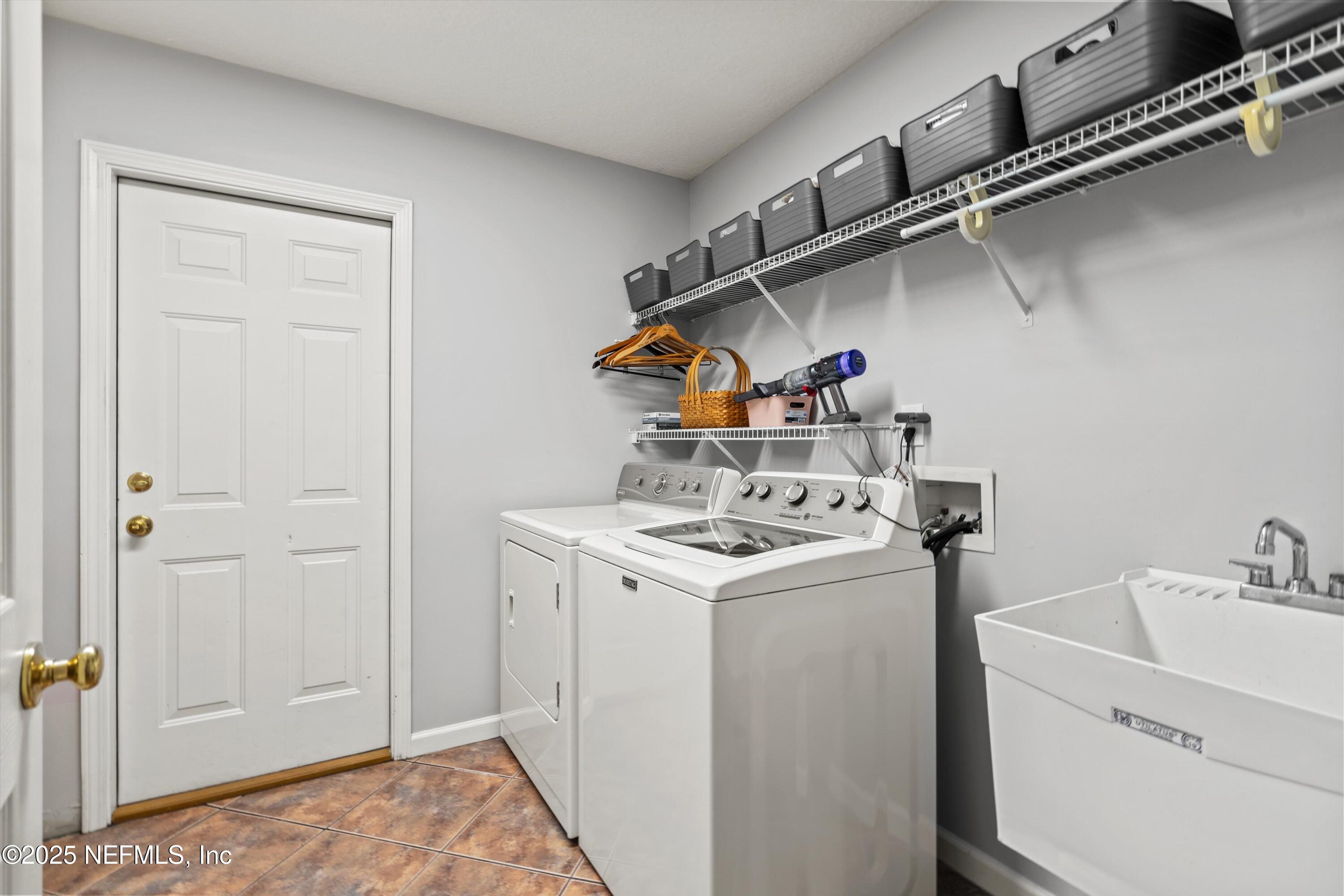 1571 SANDY SPRINGS Drive