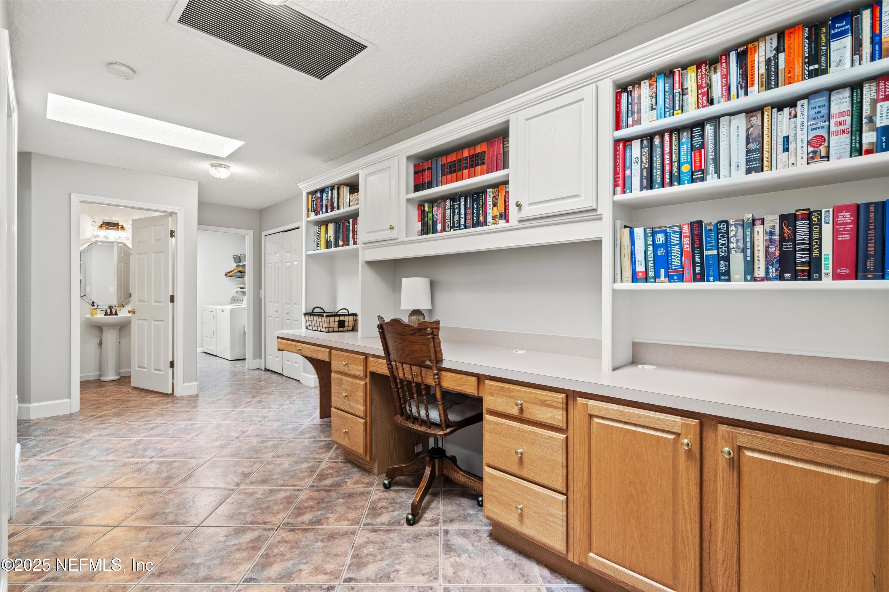 1571 SANDY SPRINGS Drive