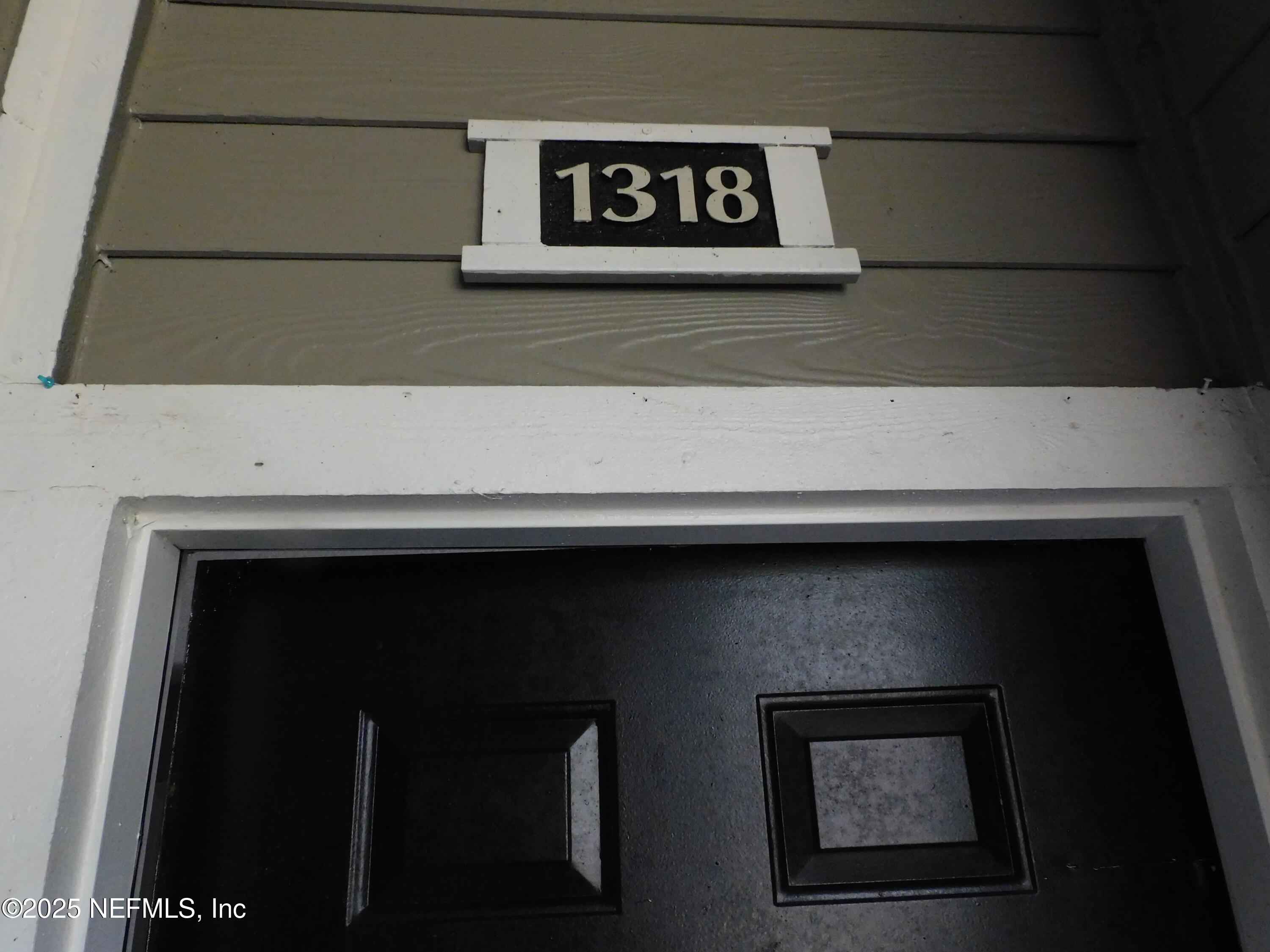 10000 GATE Parkway, 1318