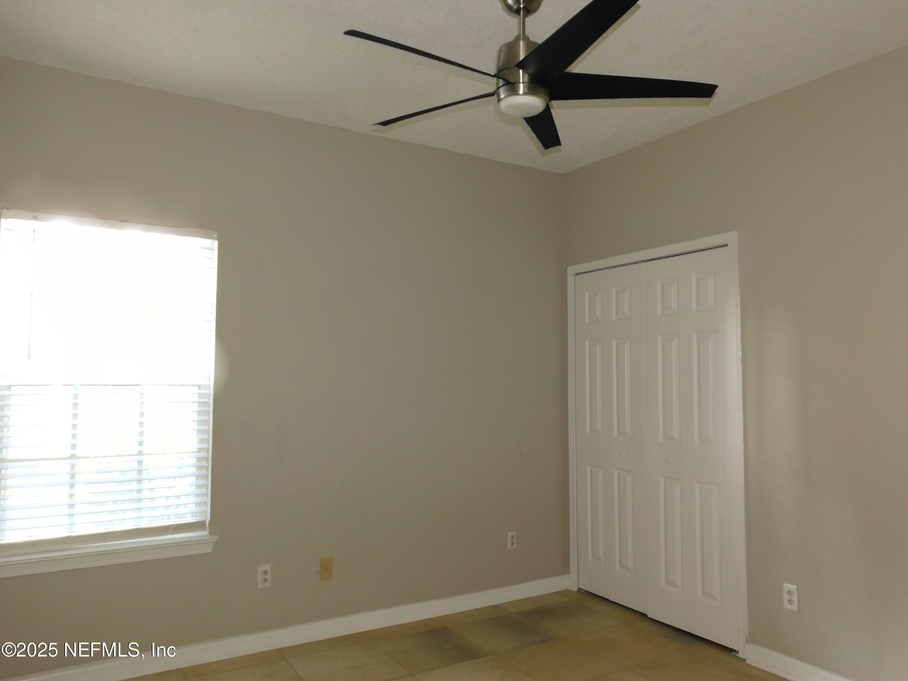 10000 GATE Parkway, 1318