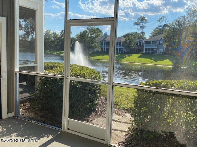 10000 GATE Parkway, 1318