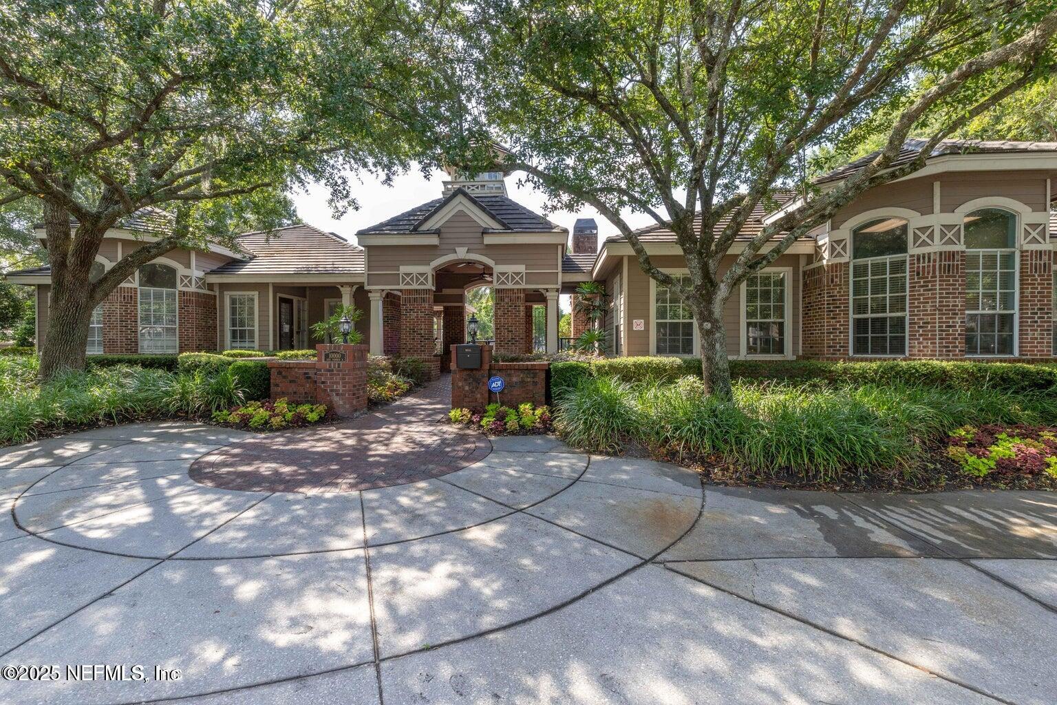 10000 GATE Parkway, 1318