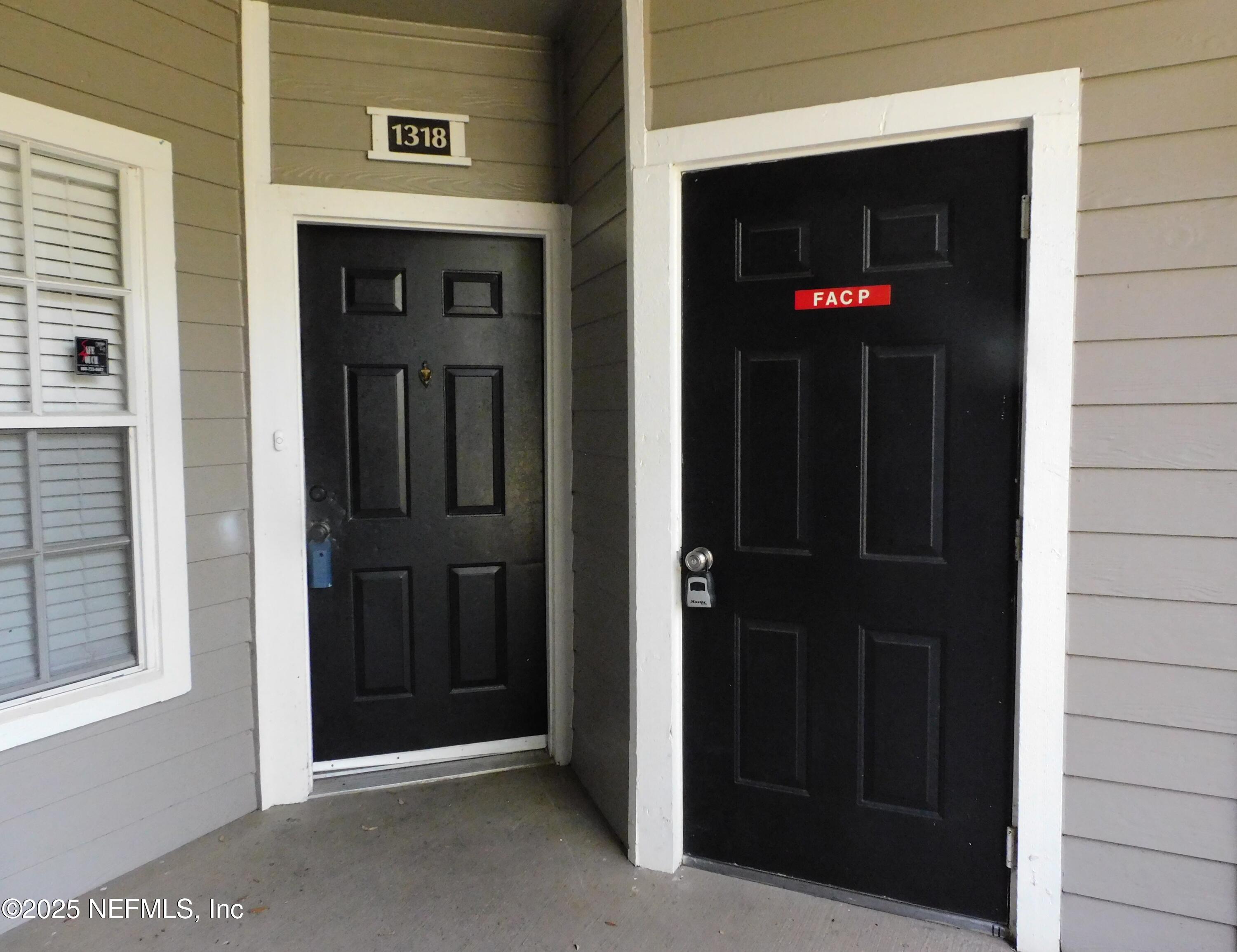 10000 GATE Parkway, 1318