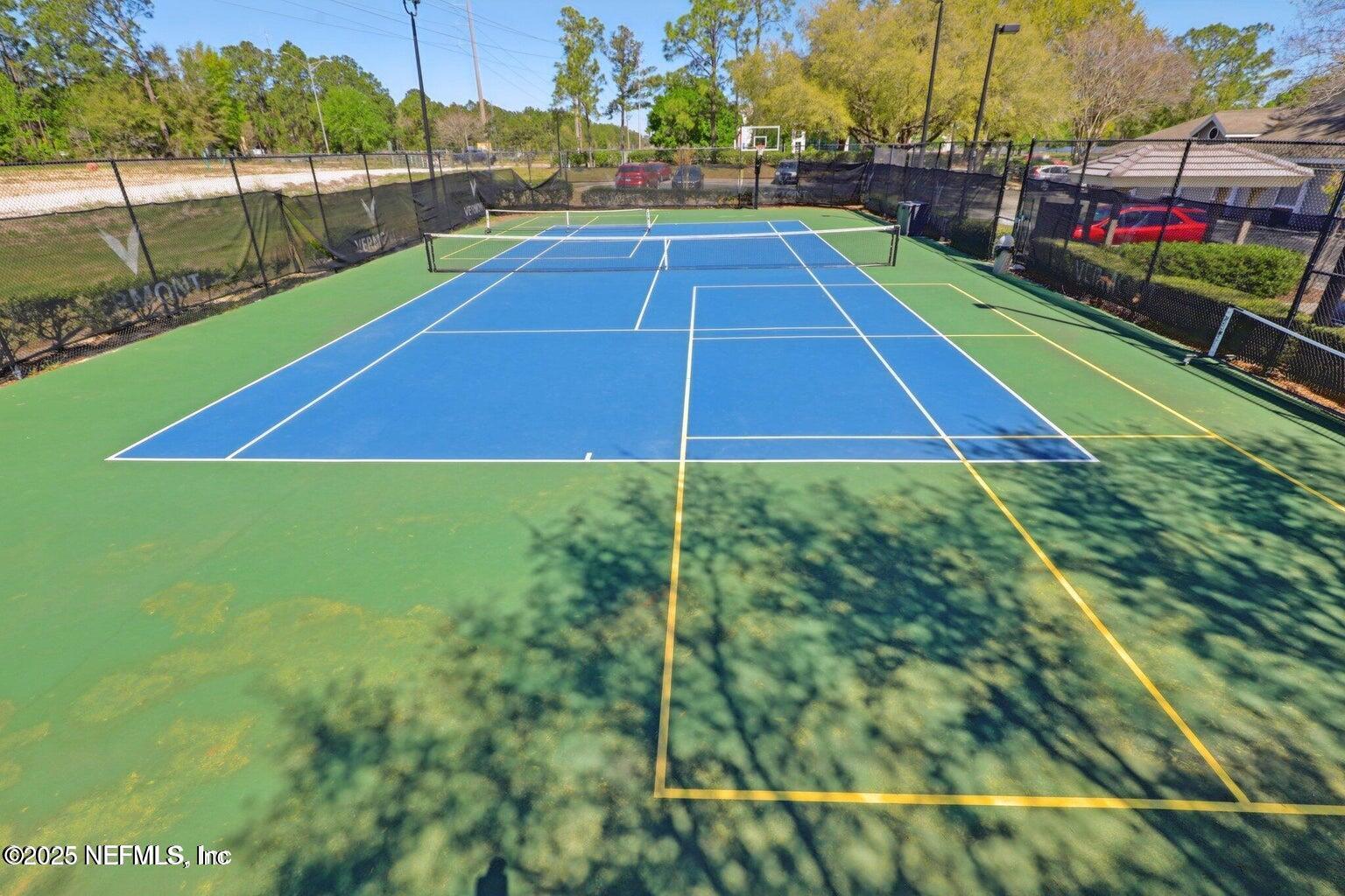 10000 GATE Parkway, 1318