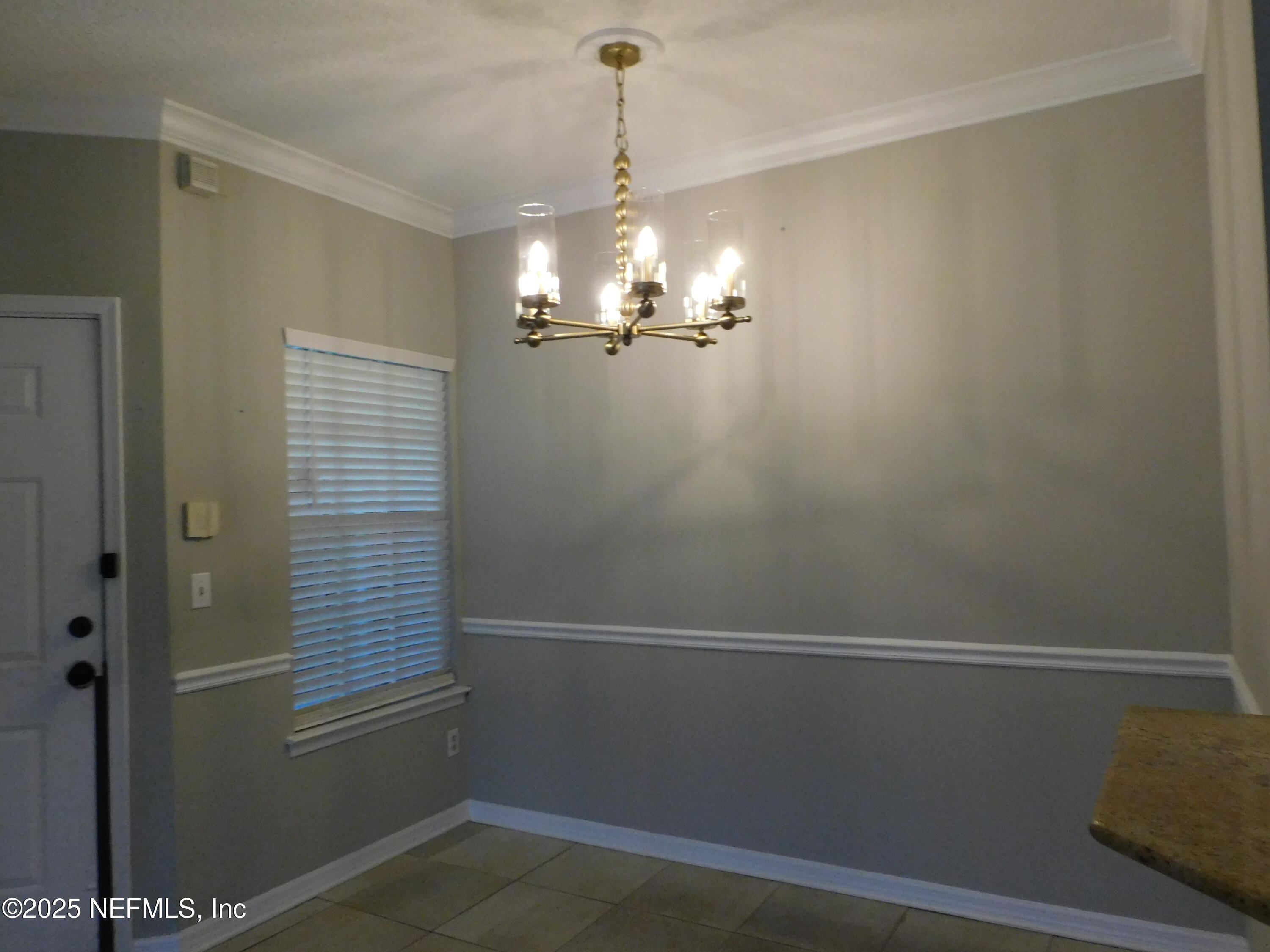 10000 GATE Parkway, 1318