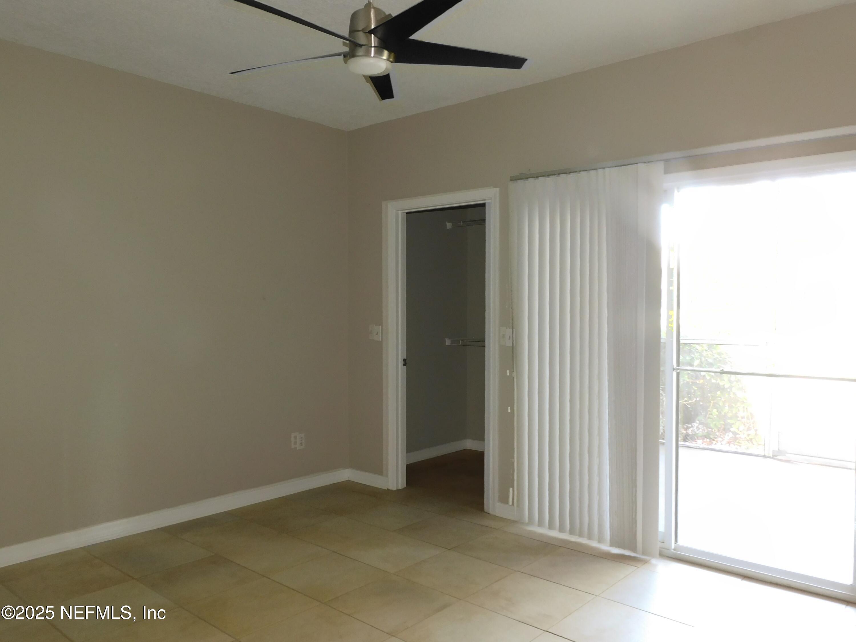 10000 GATE Parkway, 1318