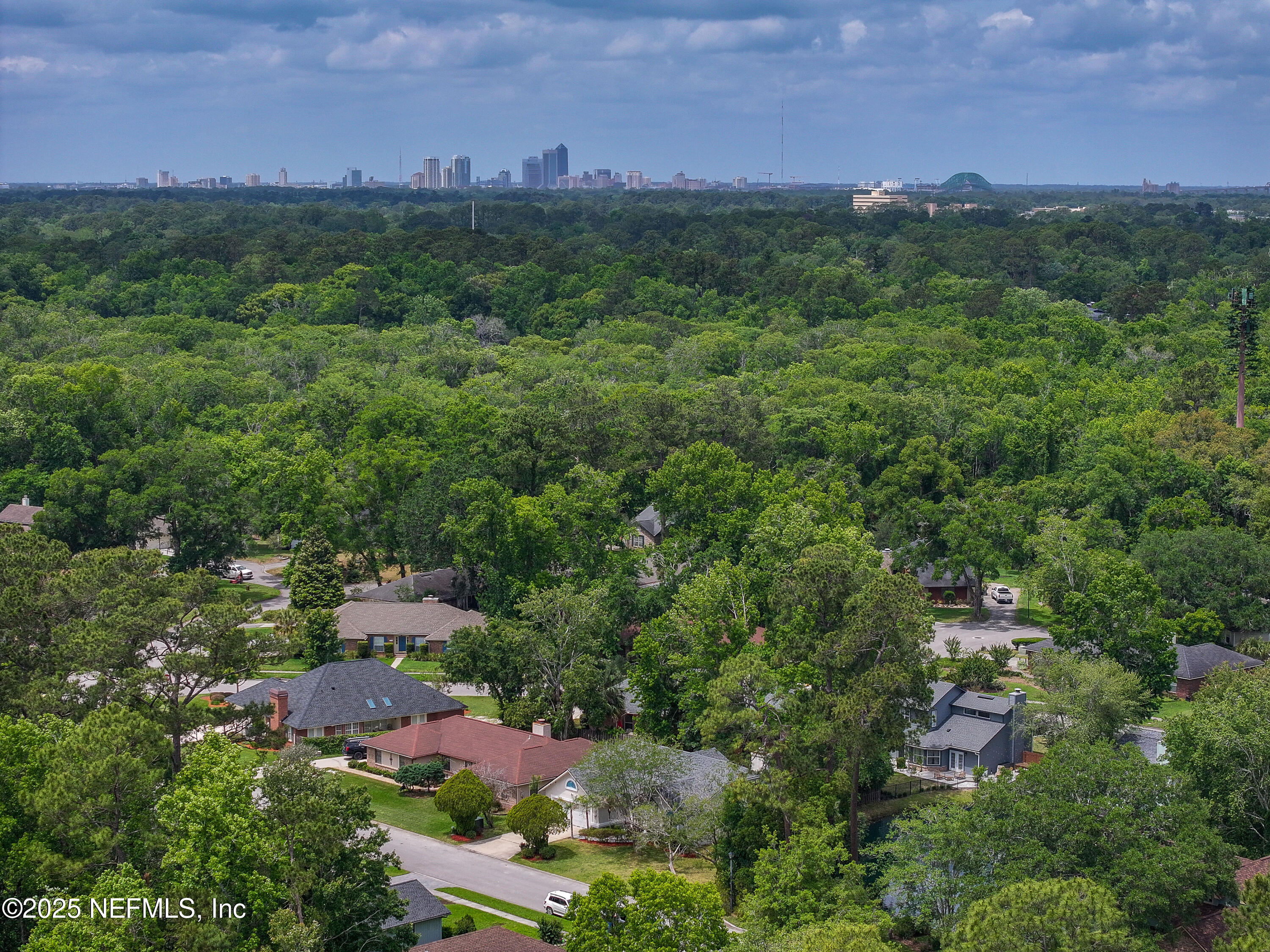 7375 SECRET WOODS Drive