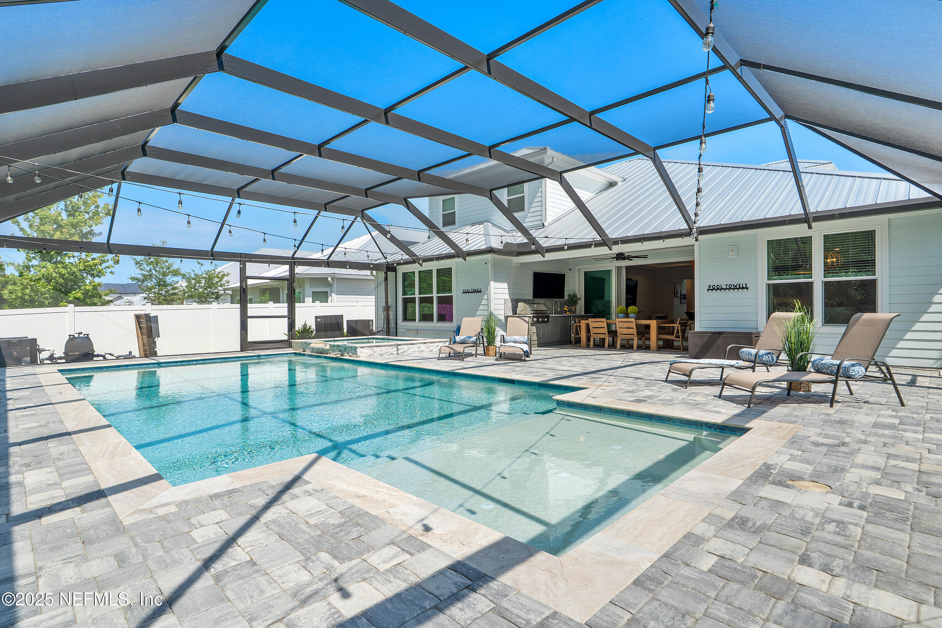 290 MARQUESA Circle, St. Johns